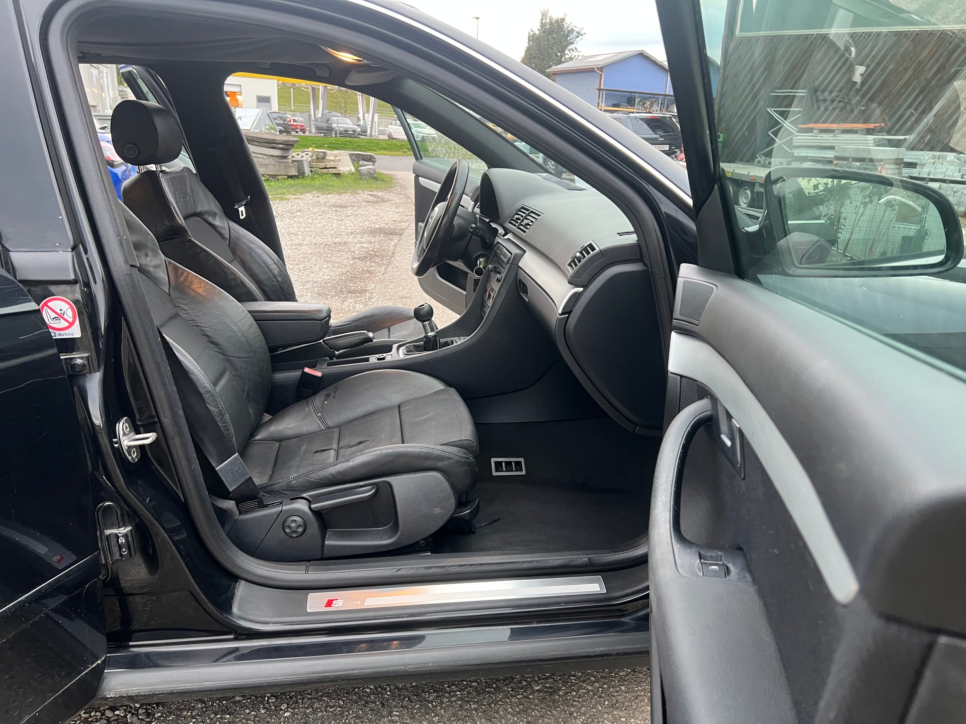 AUDI A4 Avant 1.8 Turbo-image-8