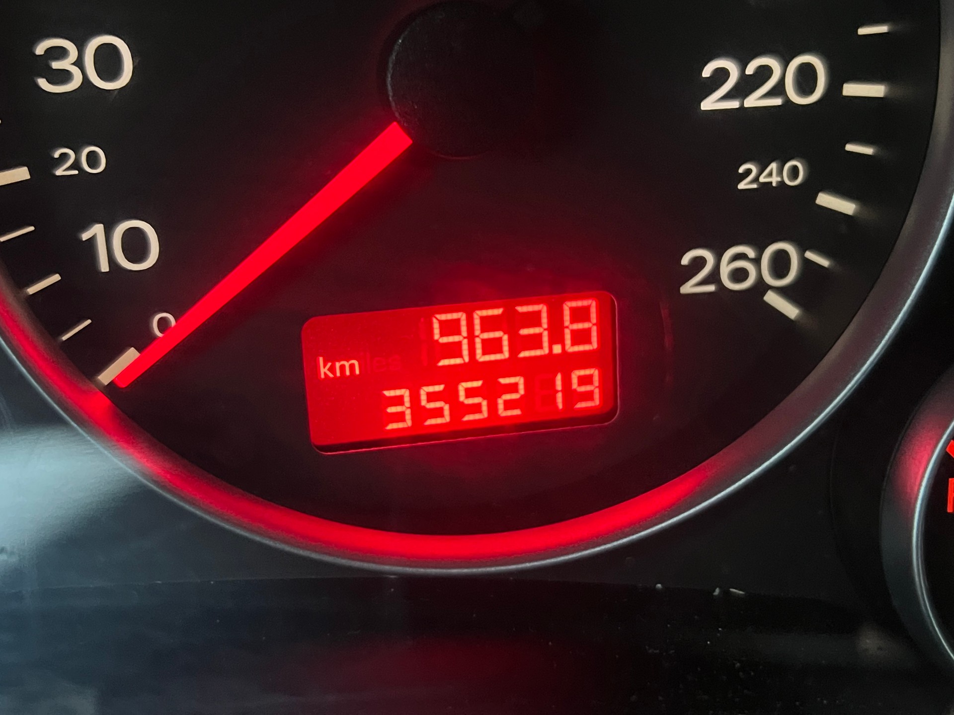 AUDI A4 Avant 1.8 Turbo-image-15