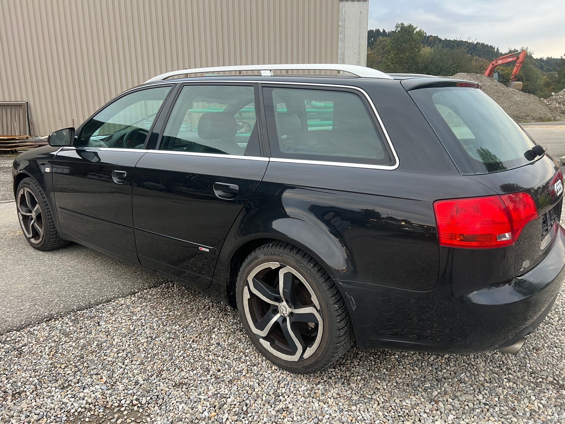 AUDI A4 Avant 1.8 Turbo-image-3
