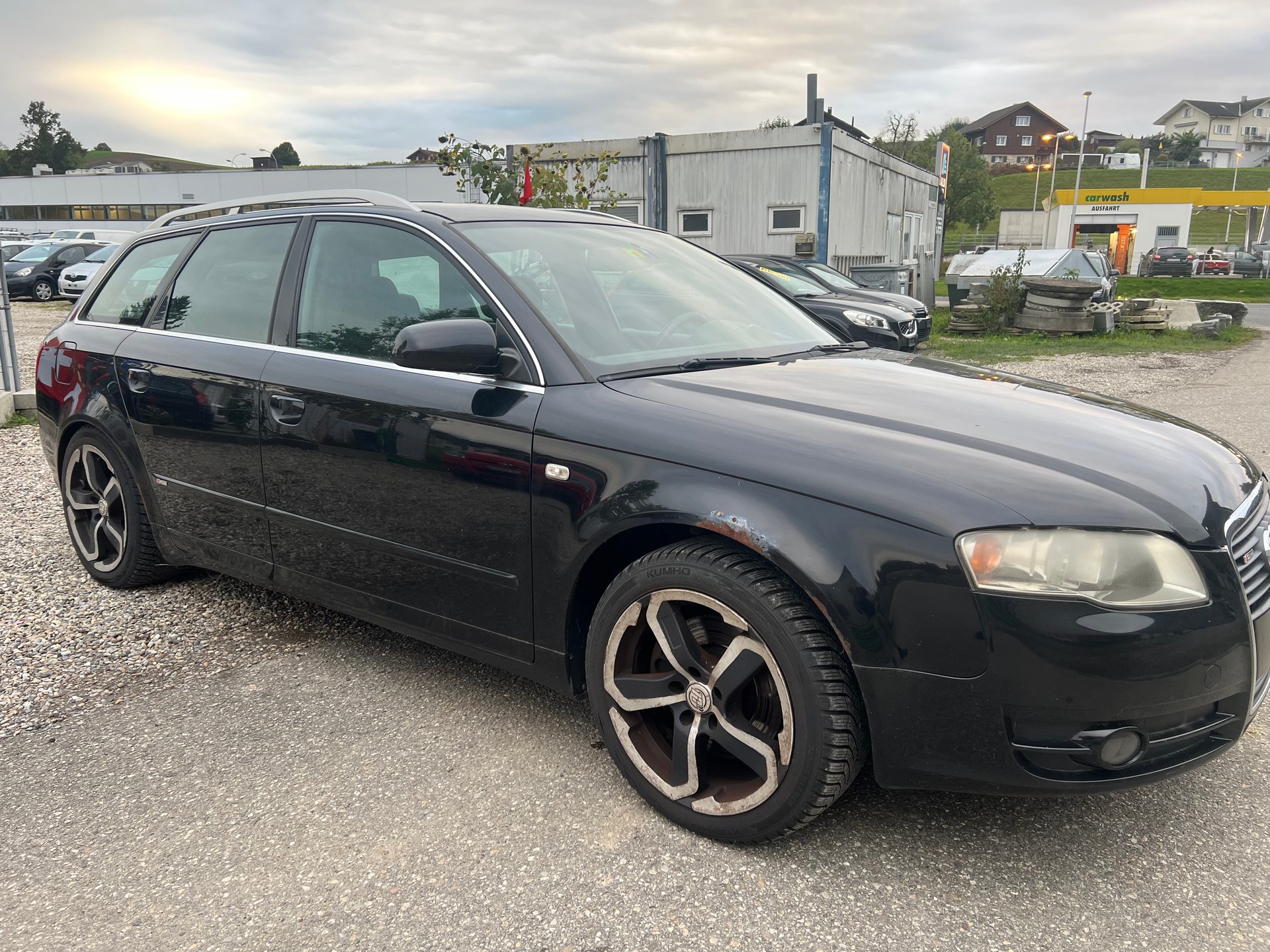 AUDI A4 Avant 1.8 Turbo-image-2