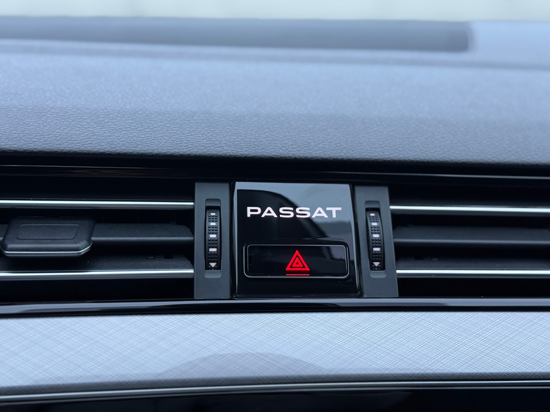 VW Passat 2.0 TDI BMT Business 4Motion DSG-image-19