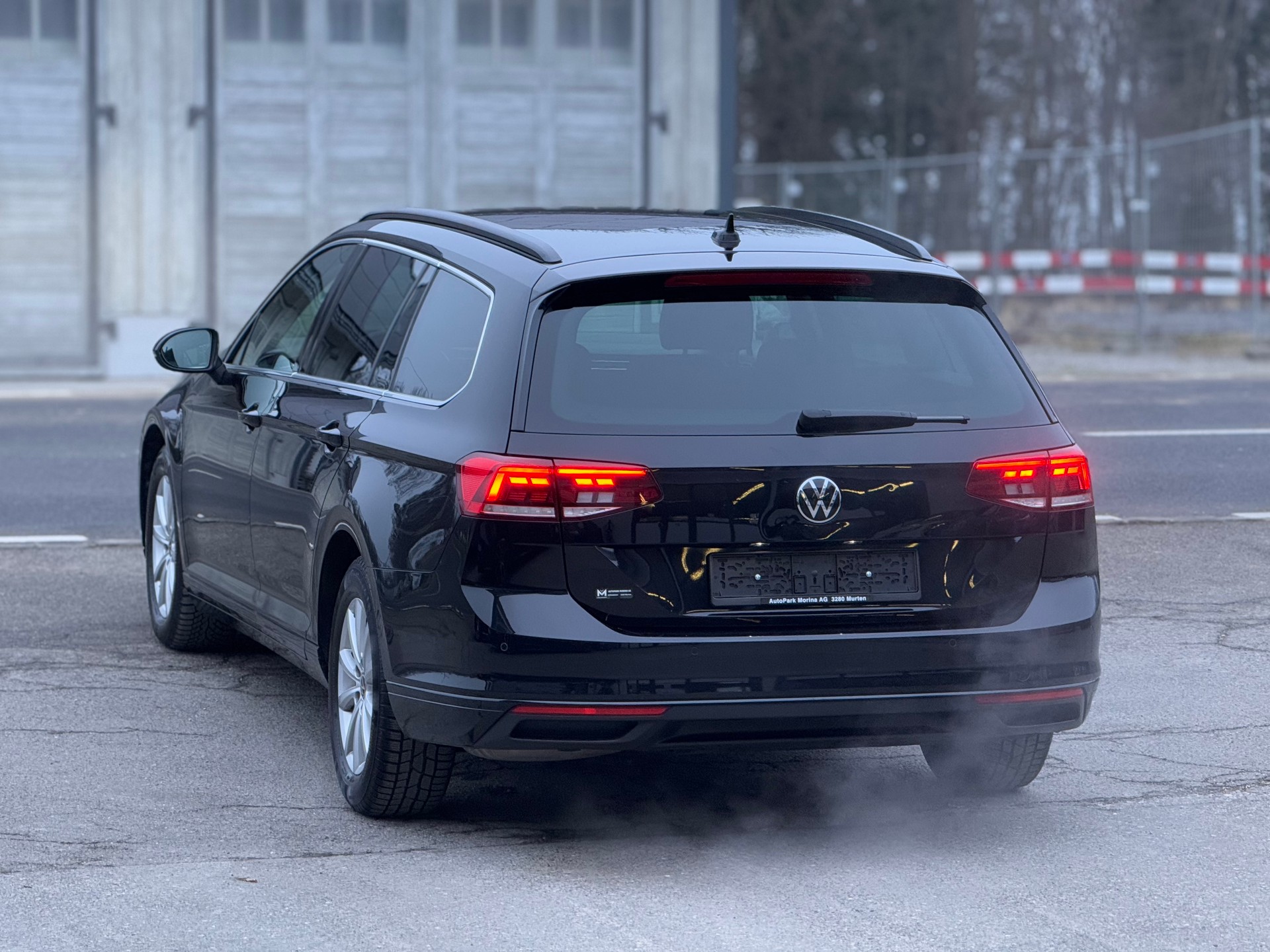 VW Passat 2.0 TDI BMT Business 4Motion DSG-image-6