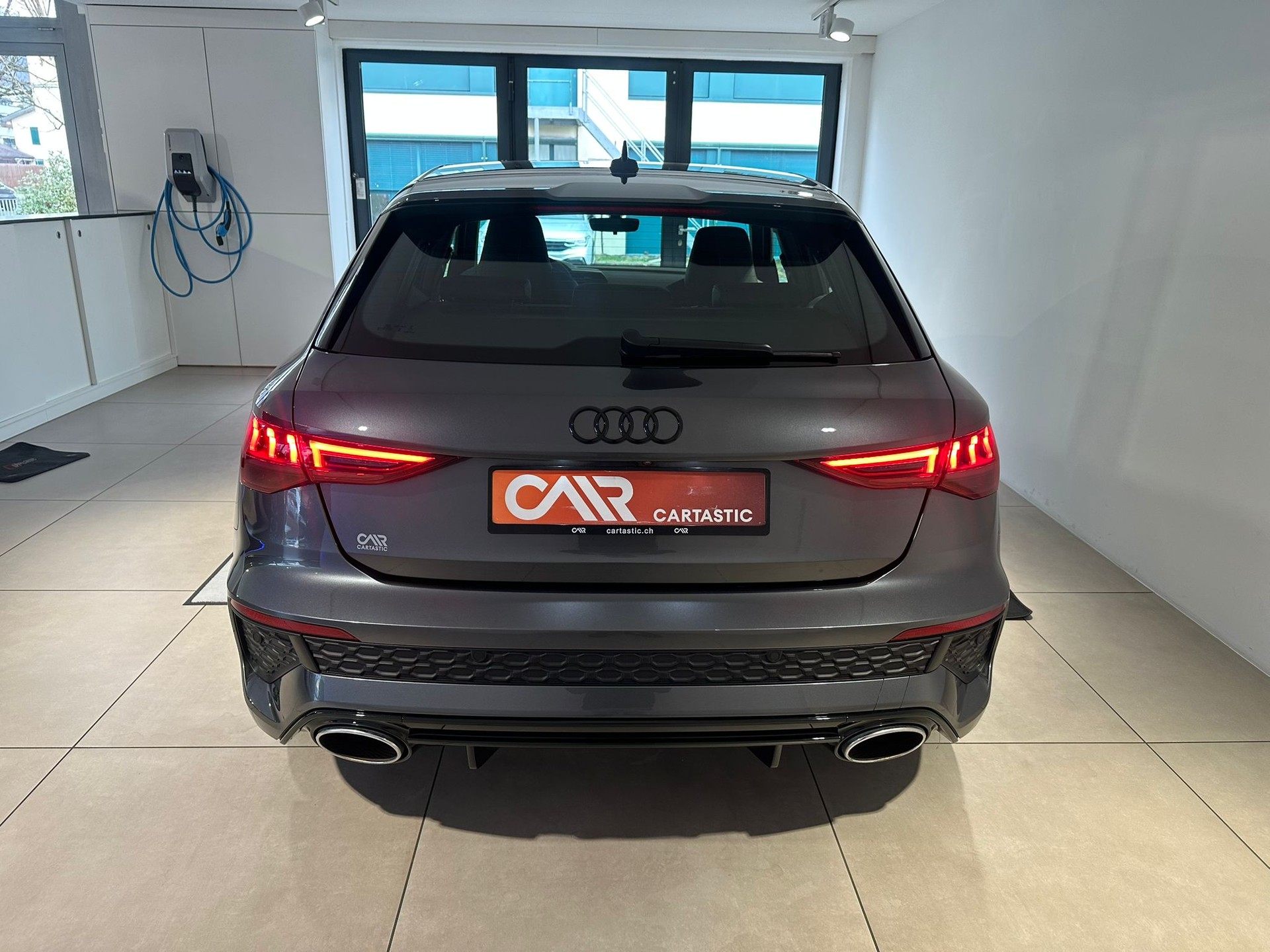 AUDI RS3 SB 2.5 TSI quattro-image-3