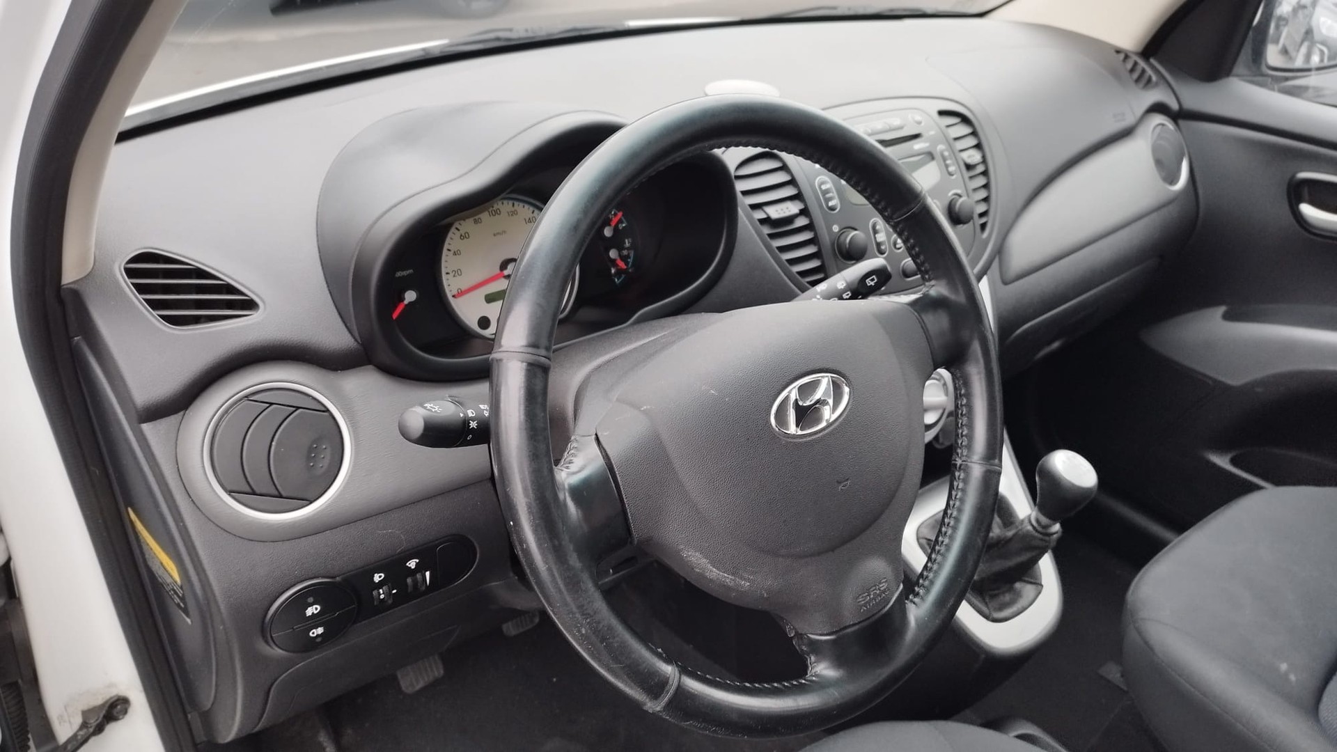 HYUNDAI i10 1.2 Style-image-12
