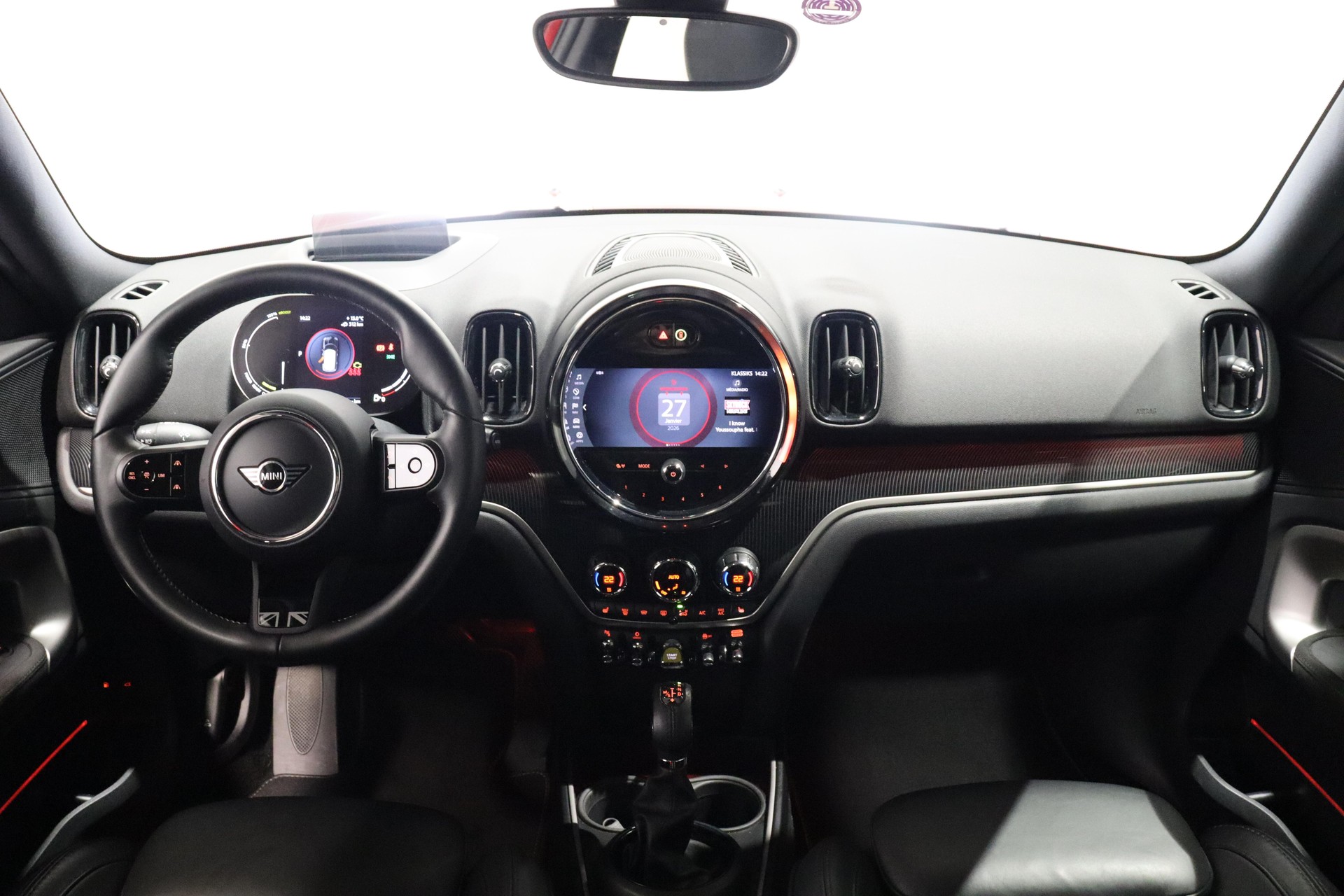 MINI Countryman F60 1.5i Cooper S E ALL4-image-8