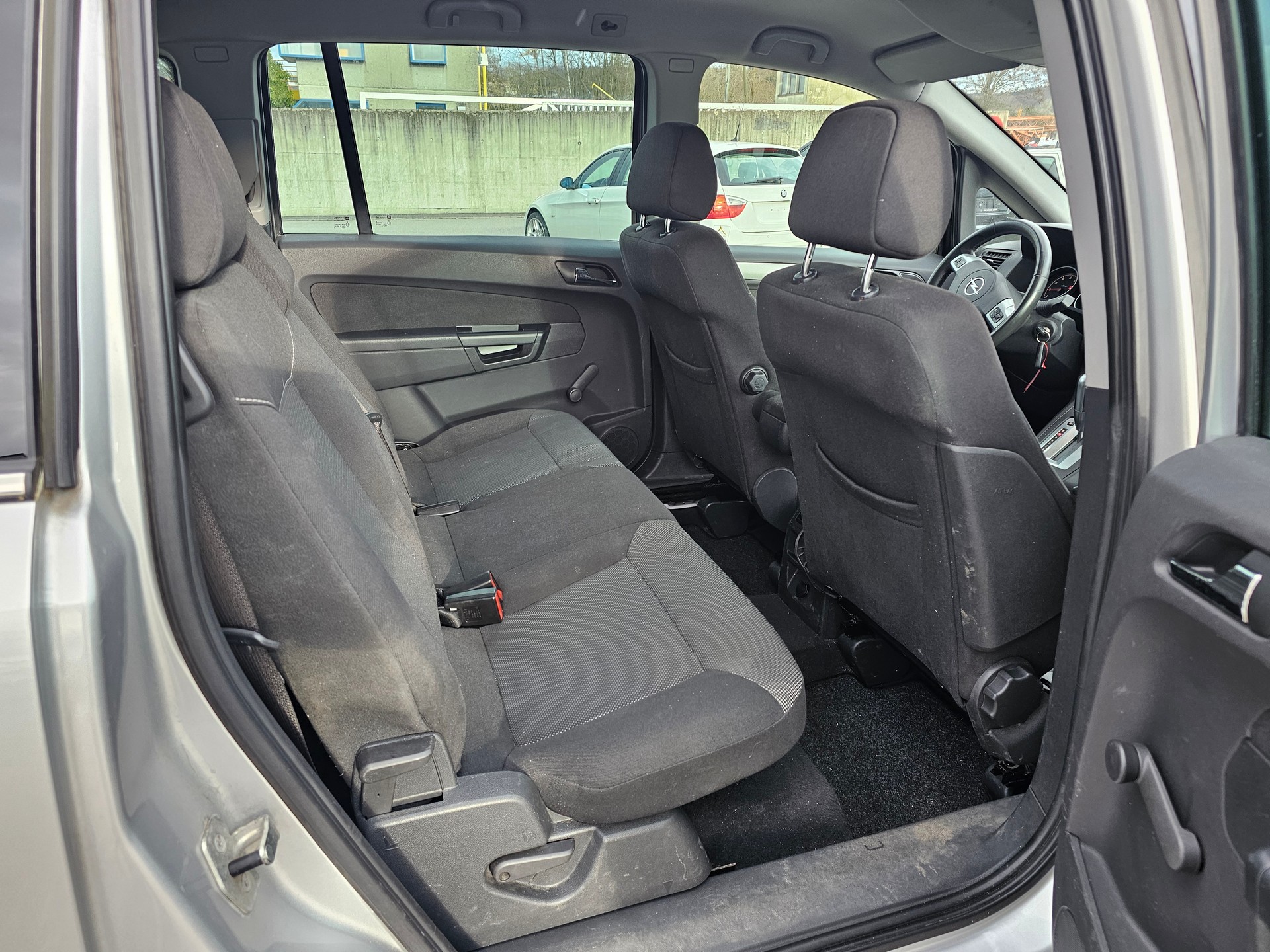 OPEL Zafira 2.2i 16V Edition Automatic-image-8