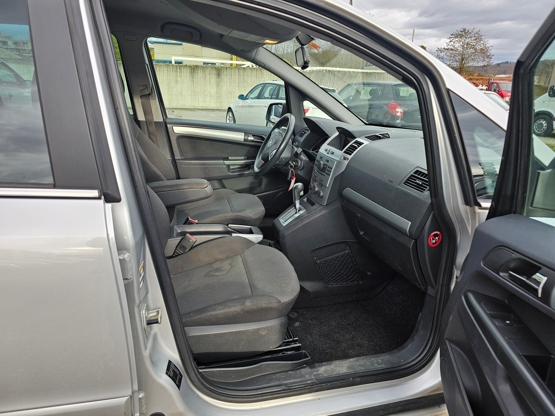 OPEL Zafira 2.2i 16V Edition Automatic-image-7