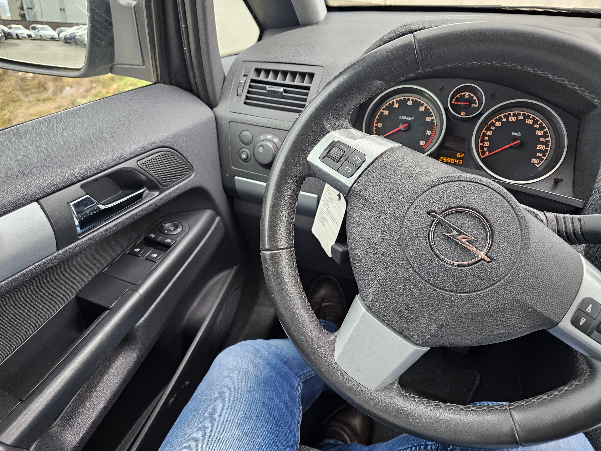 OPEL Zafira 2.2i 16V Edition Automatic-image-10