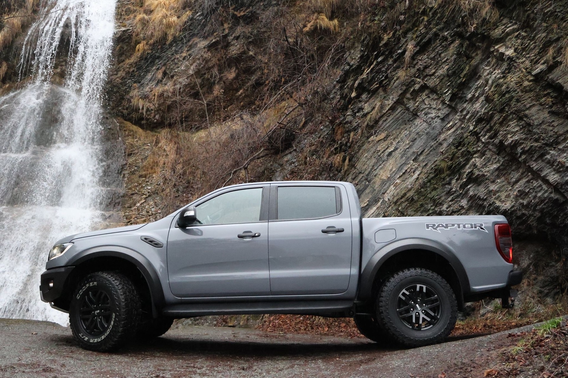 FORD Ranger Raptor 2.0 Eco Blue 4x4 A-showroom-element-2