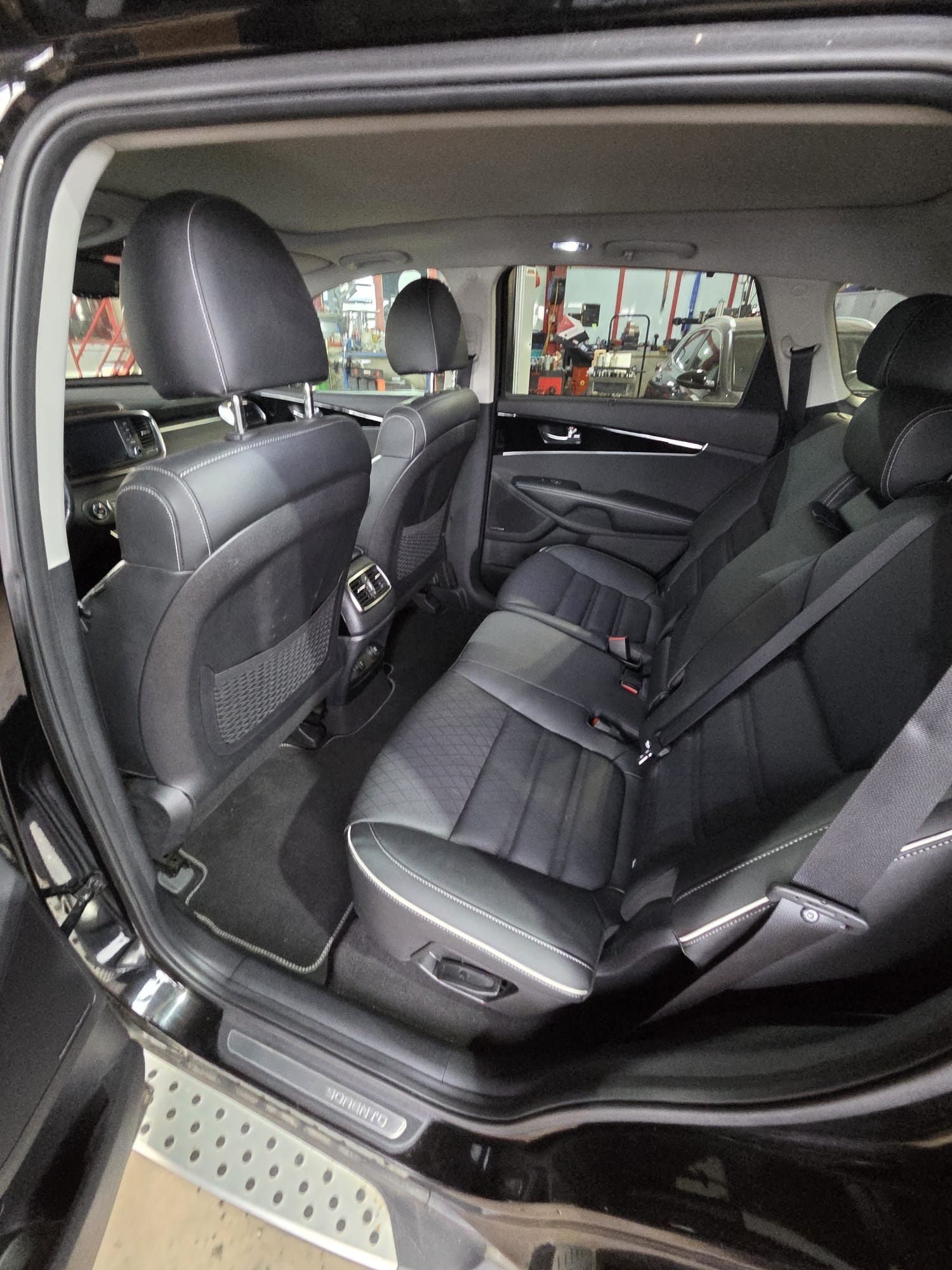 KIA Sorento 2.2 CRDI Style 7P. Automatic-image-6