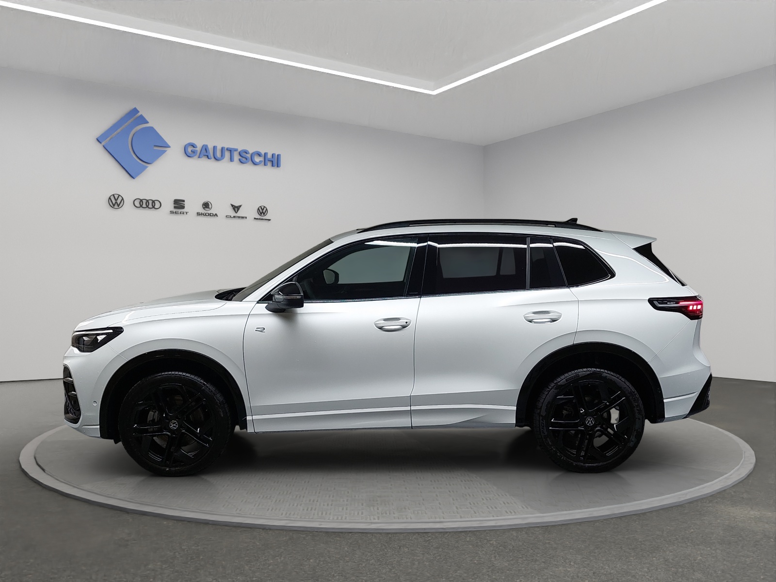 VW Tiguan 2.0 TDI SCR R-Line 4Motion DSG-image-1