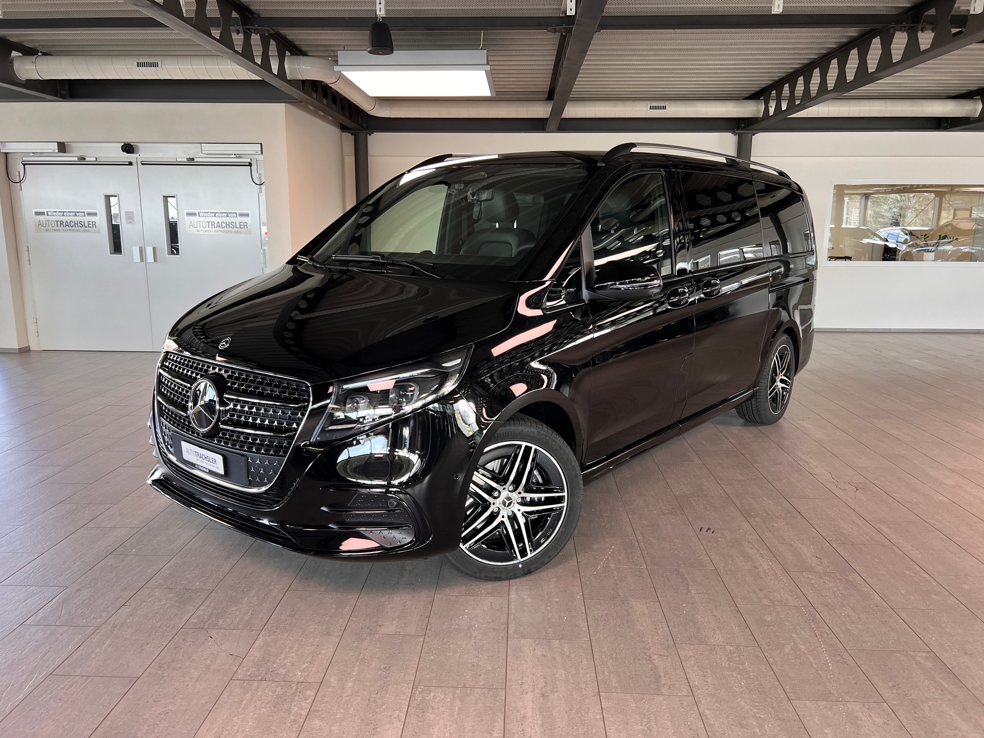 MERCEDES-BENZ V 300 d lang 4Matic Swiss Edition 9G-Tronic-image-0