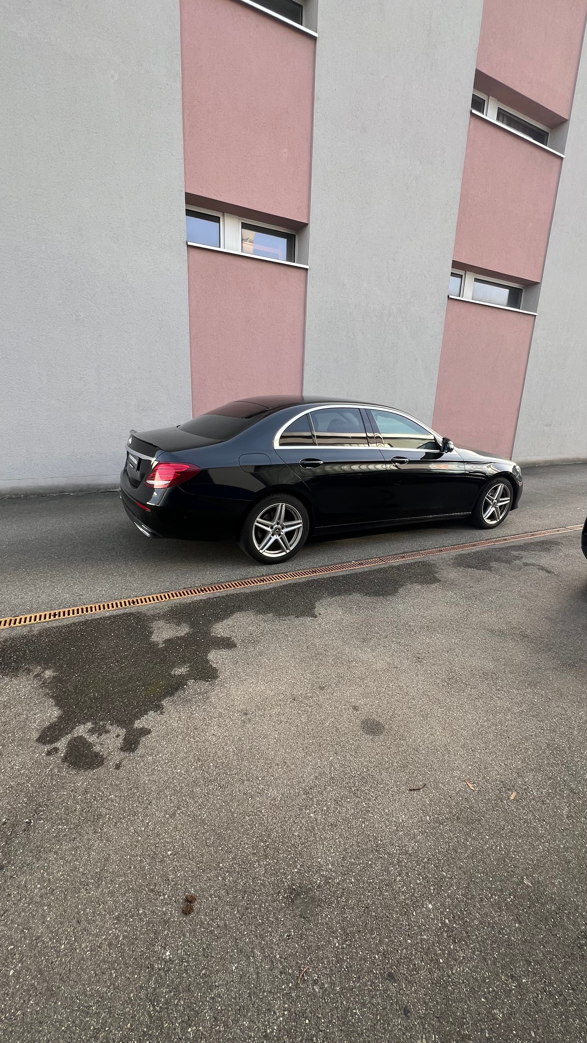 MERCEDES-BENZ E 200 Avantgarde 9G-Tronic-image-10