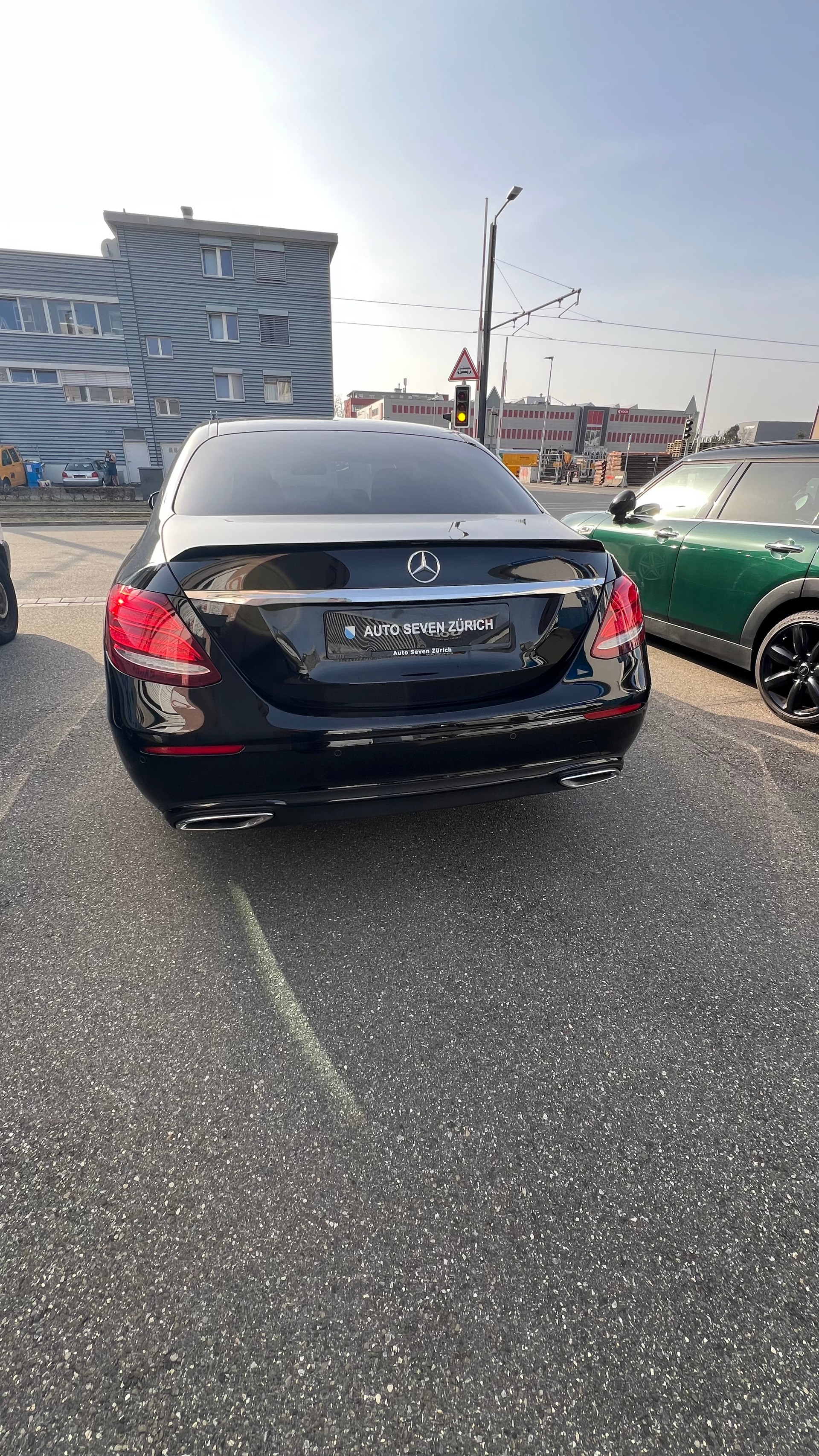 MERCEDES-BENZ E 200 Avantgarde 9G-Tronic-image-2