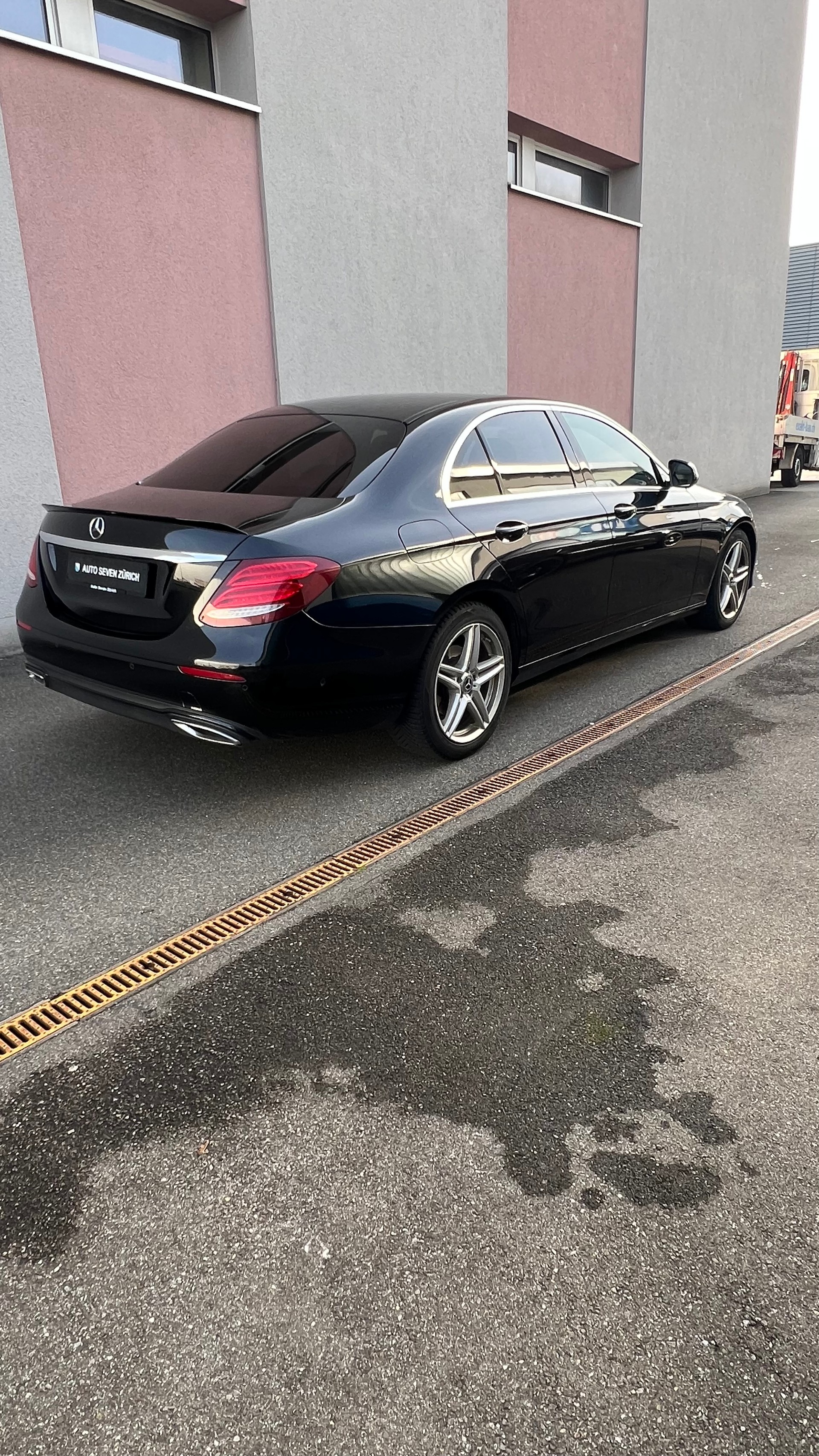 MERCEDES-BENZ E 200 Avantgarde 9G-Tronic-image-8