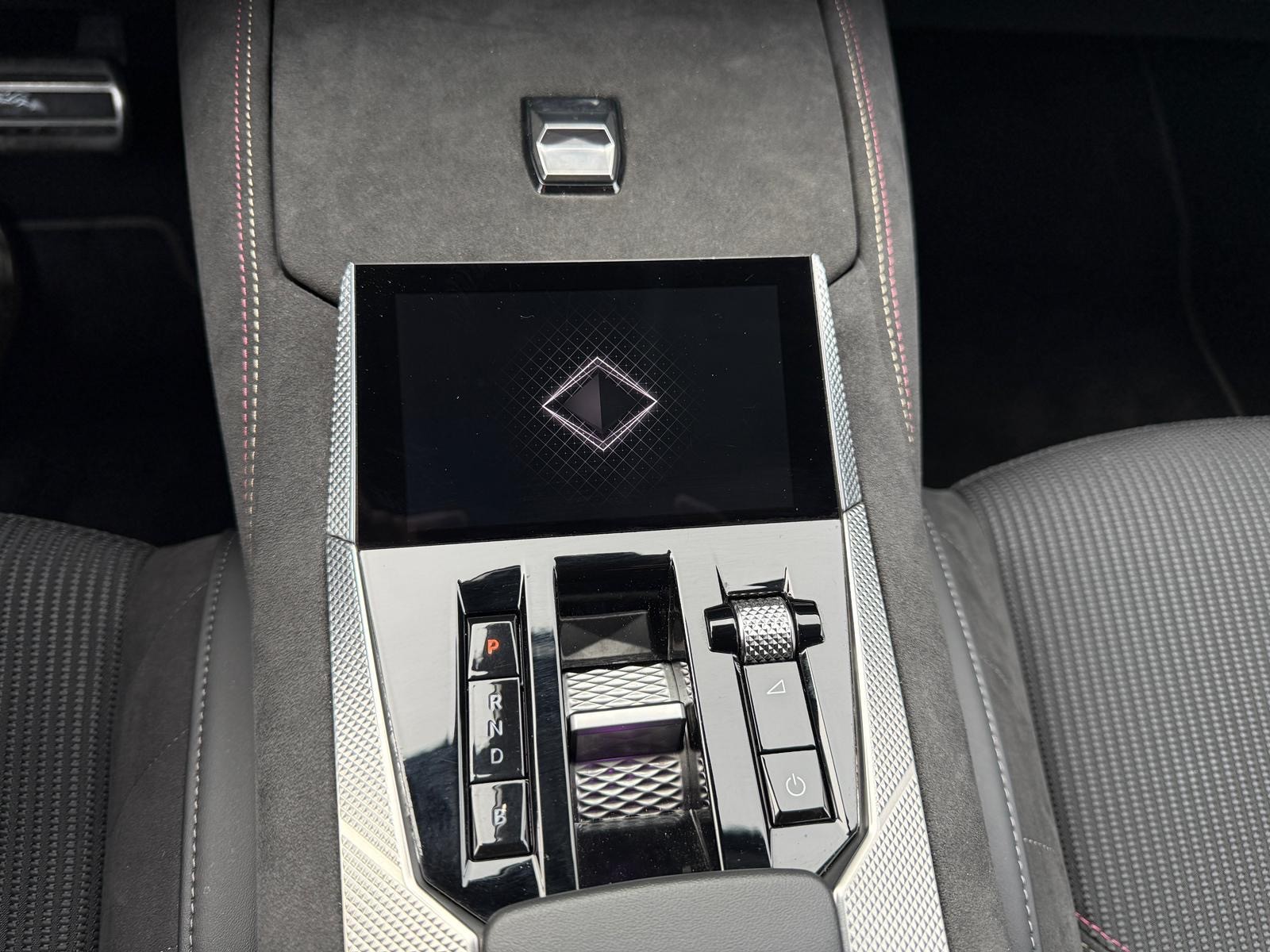 DS AUTOMOBILES DS 4 1.6 E-Tense Performance Line+-image-13