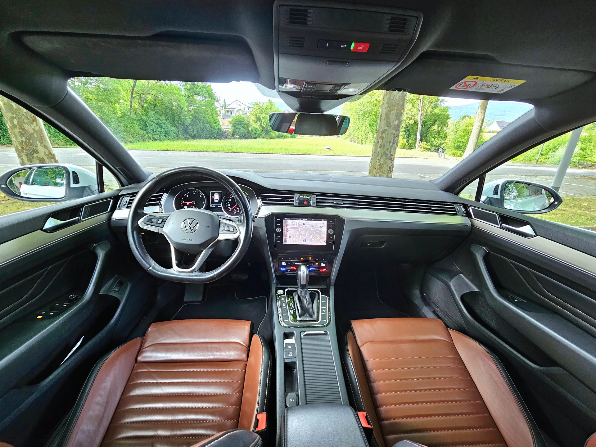VW Passat 2.0 TDI BMT Elegance DSG-image-5