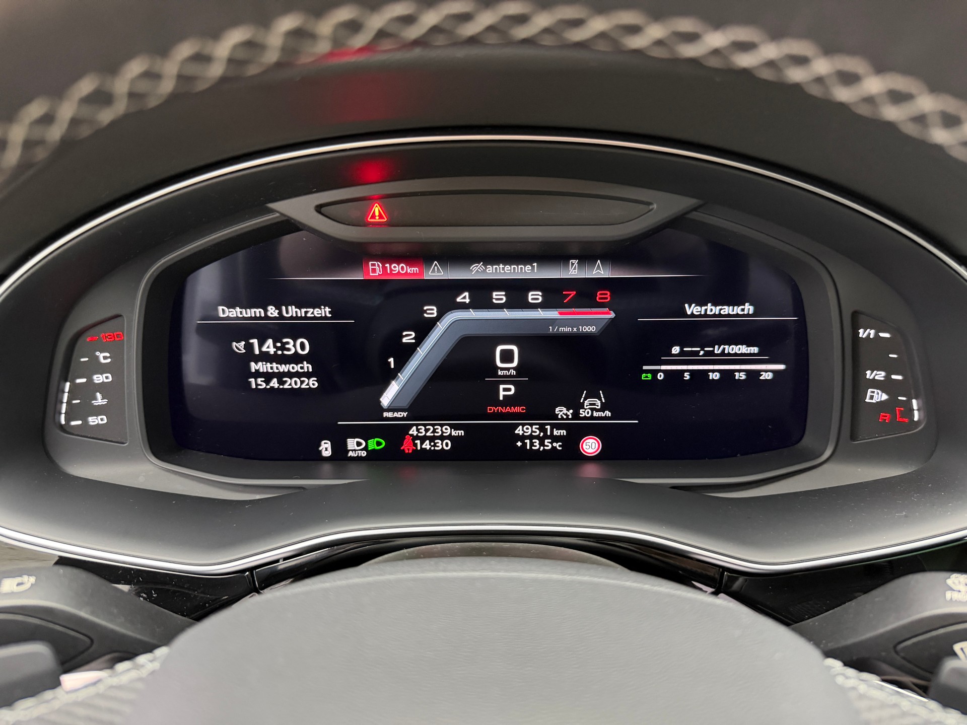 AUDI Q8 55 TFSI S-Line 340PS quattro Pure White tiptronic / Panoramadach / 360° Kamera / B&O Sound / Komfortschlüssel /-image-13