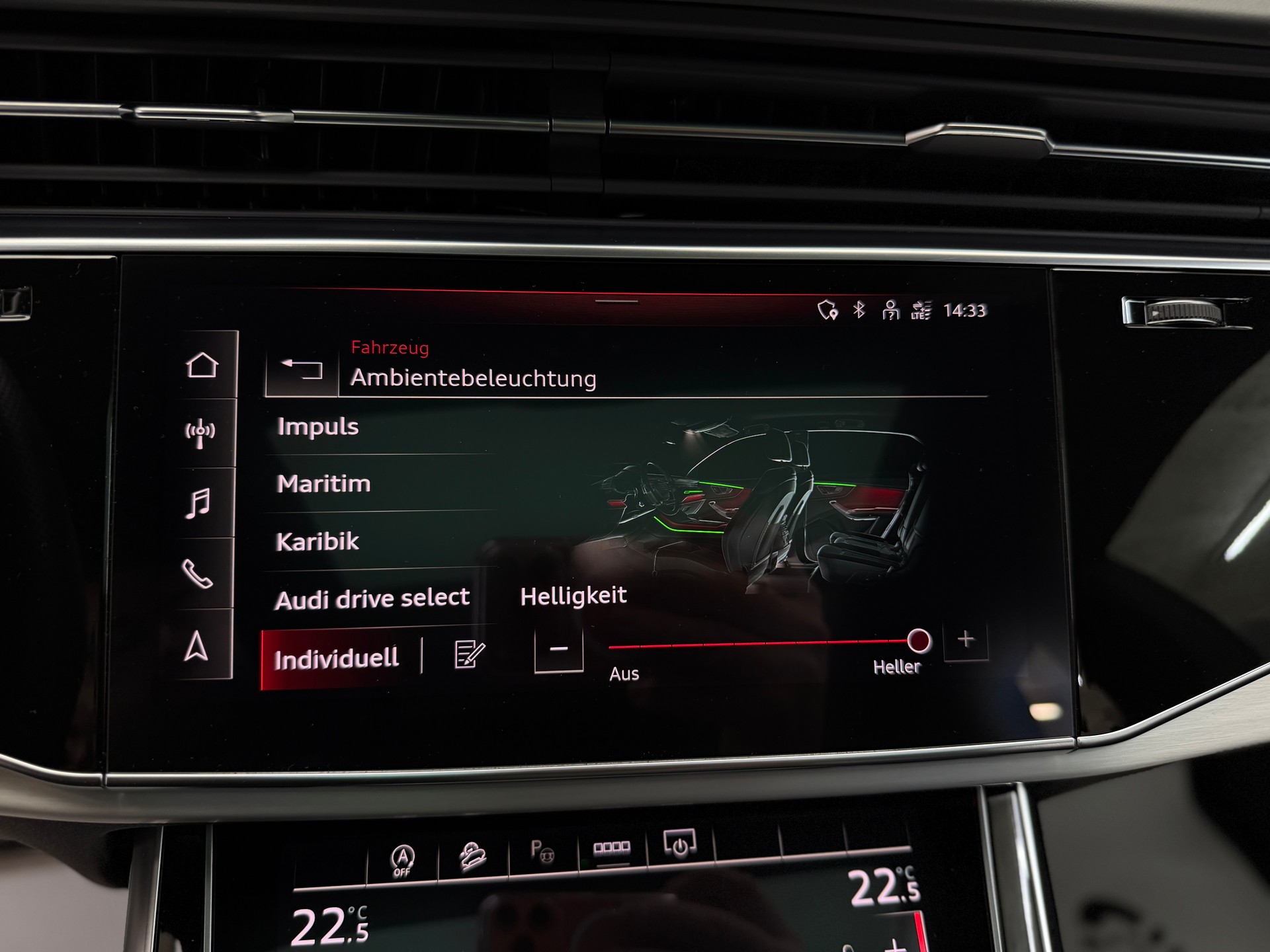 AUDI Q8 55 TFSI S-Line 340PS quattro Pure White tiptronic / Panoramadach / 360° Kamera / B&O Sound / Komfortschlüssel /-image-18
