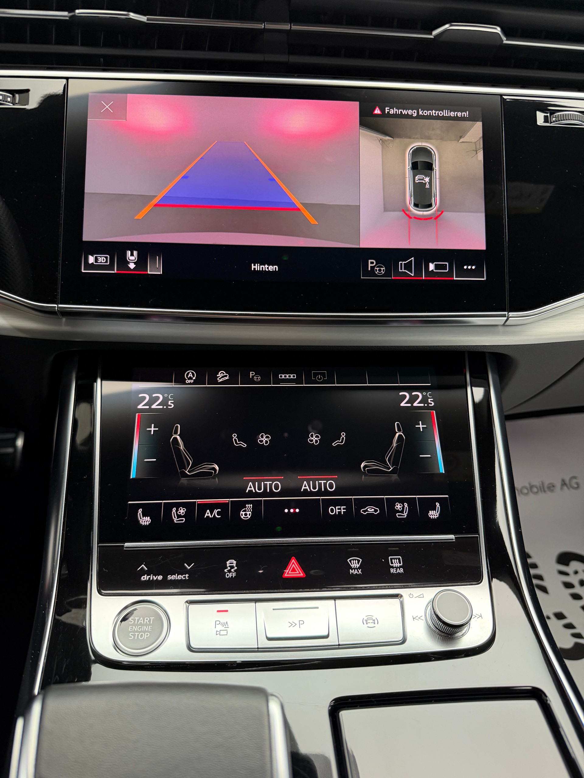 AUDI Q8 55 TFSI S-Line 340PS quattro Pure White tiptronic / Panoramadach / 360° Kamera / B&O Sound / Komfortschlüssel /-image-14