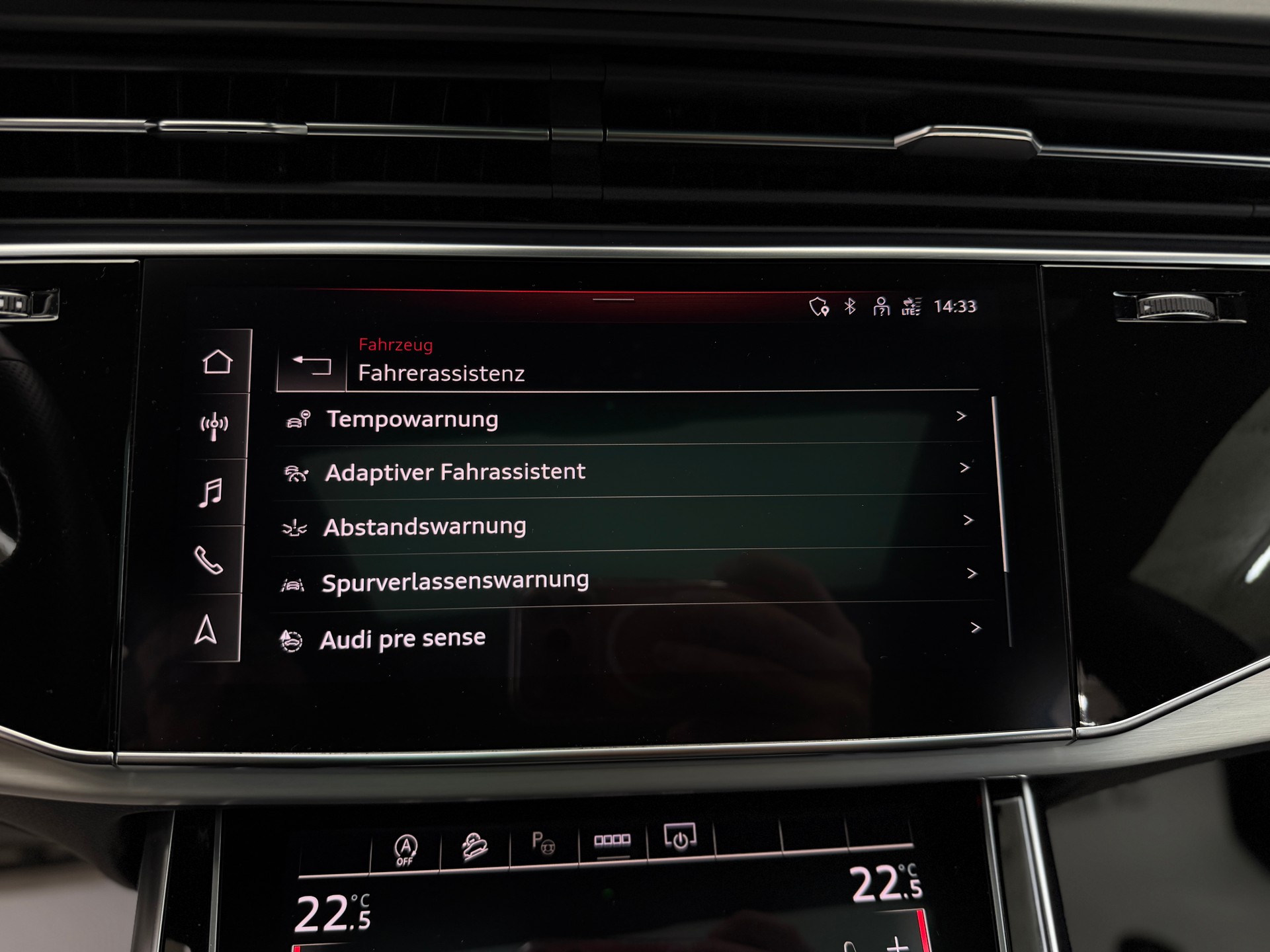 AUDI Q8 55 TFSI S-Line 340PS quattro Pure White tiptronic / Panoramadach / 360° Kamera / B&O Sound / Komfortschlüssel /-image-19