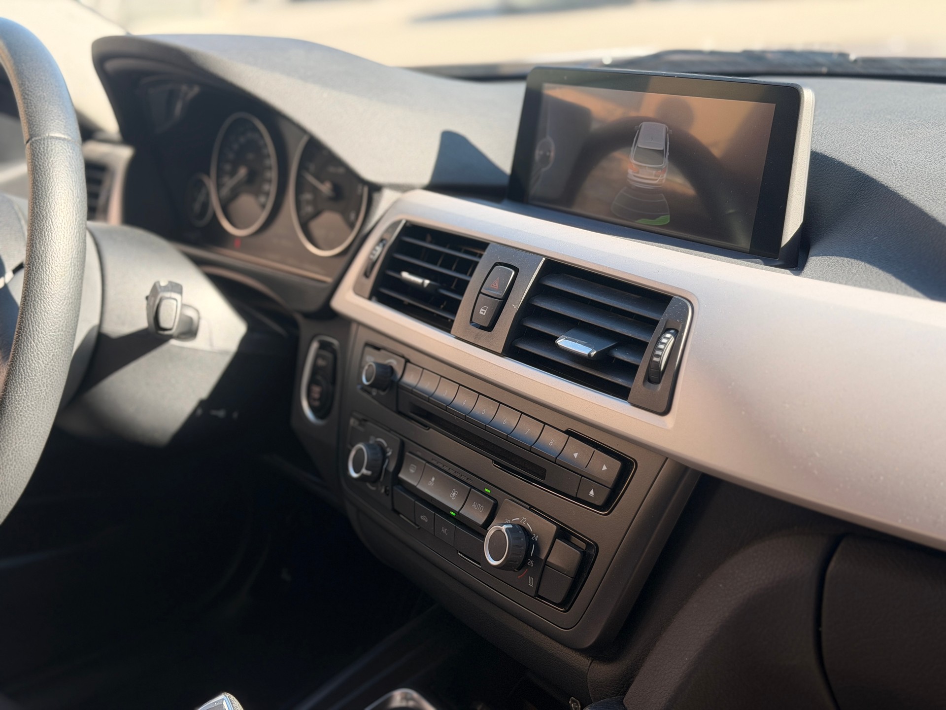 BMW 320d xDrive Touring Sport Line Steptronic-image-28