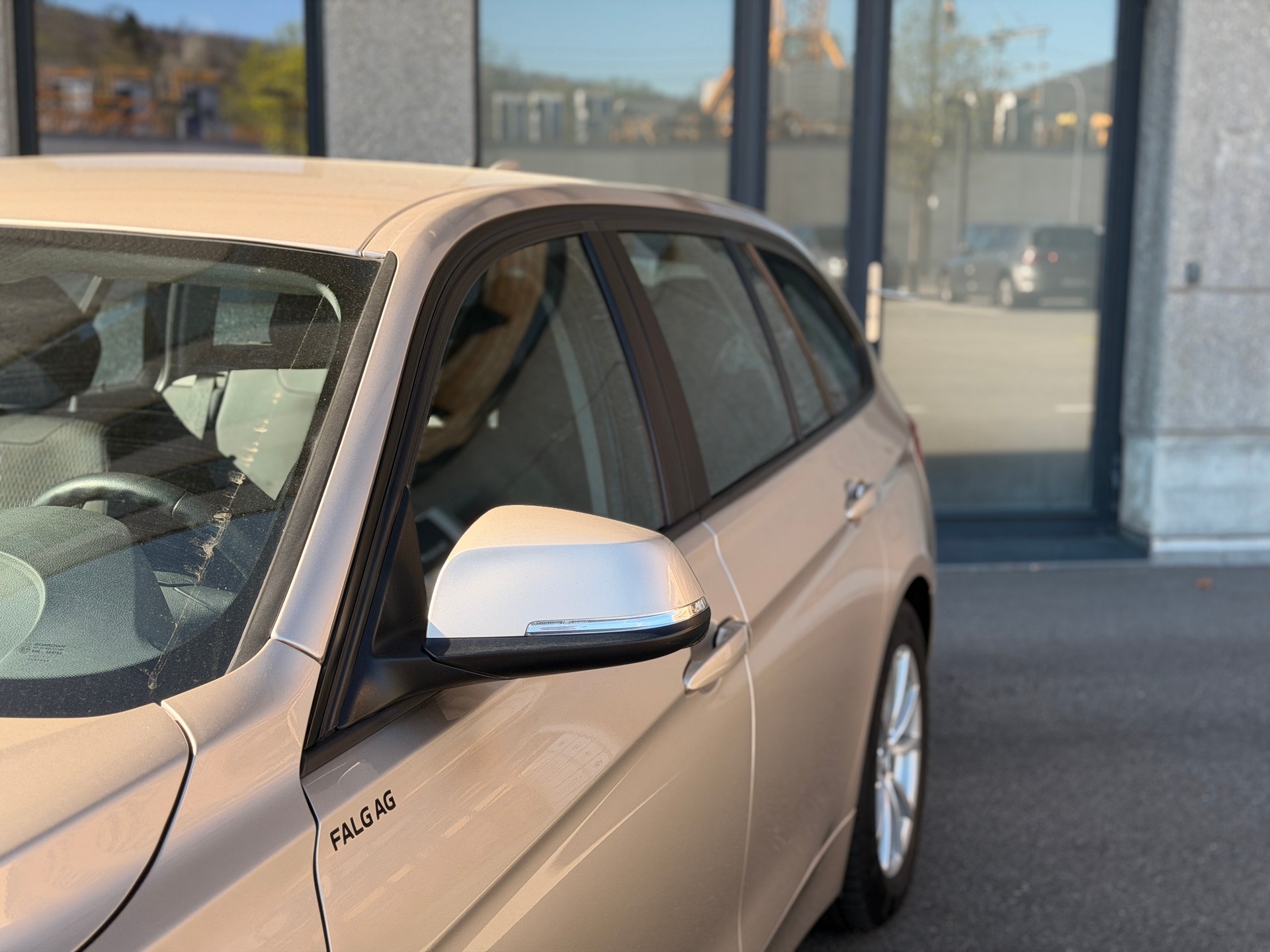 BMW 320d xDrive Touring Sport Line Steptronic-image-11