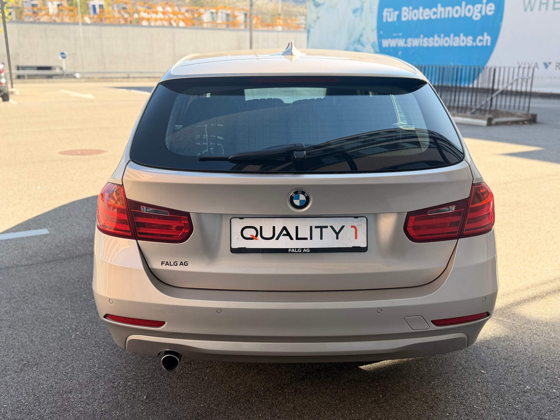 BMW 320d xDrive Touring Sport Line Steptronic-image-5