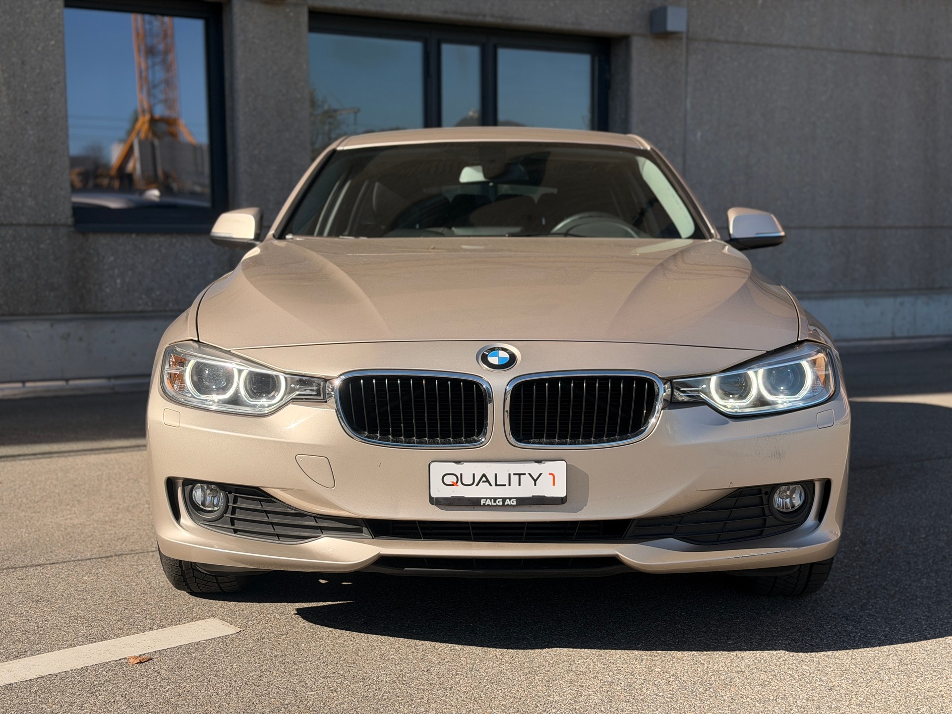 BMW 320d xDrive Touring Sport Line Steptronic-image-8
