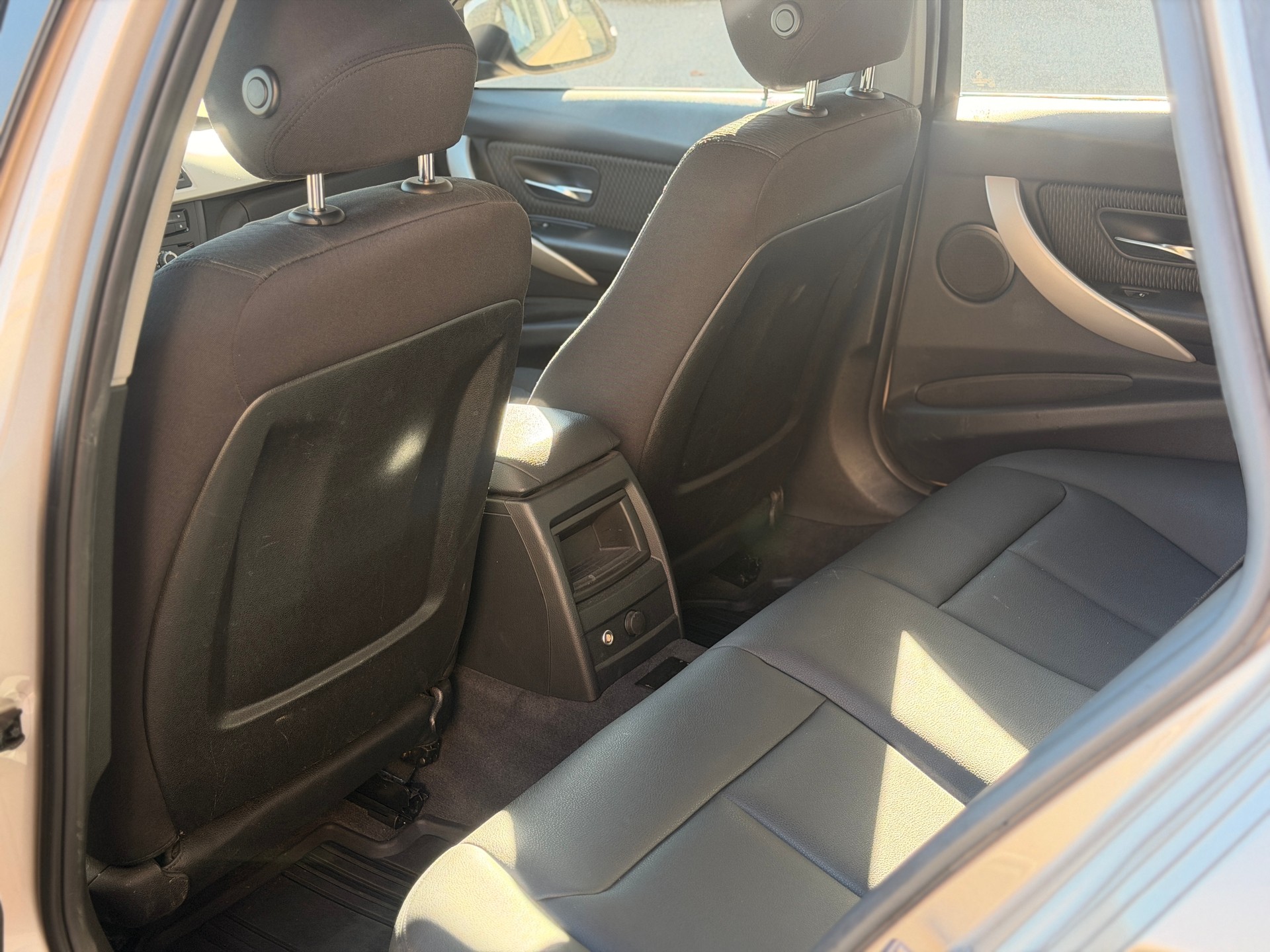 BMW 320d xDrive Touring Sport Line Steptronic-image-20
