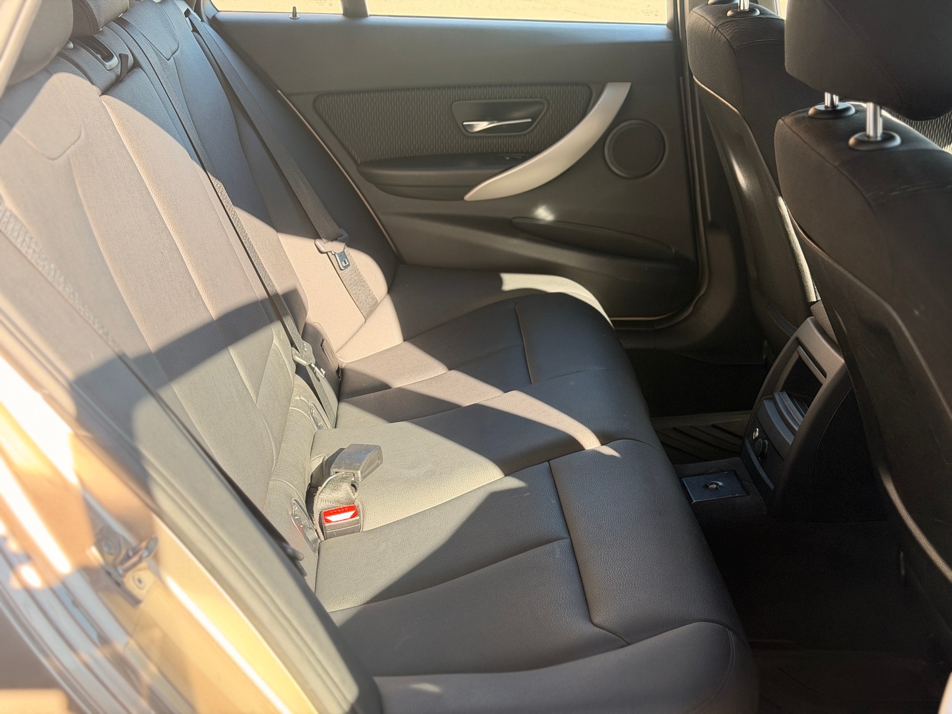 BMW 320d xDrive Touring Sport Line Steptronic-image-22