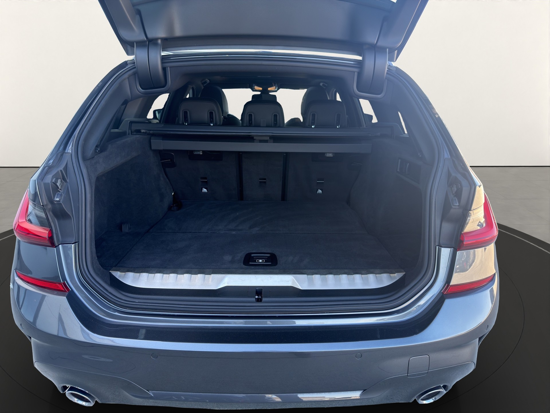 BMW 330e xDrive M Sport-image-20