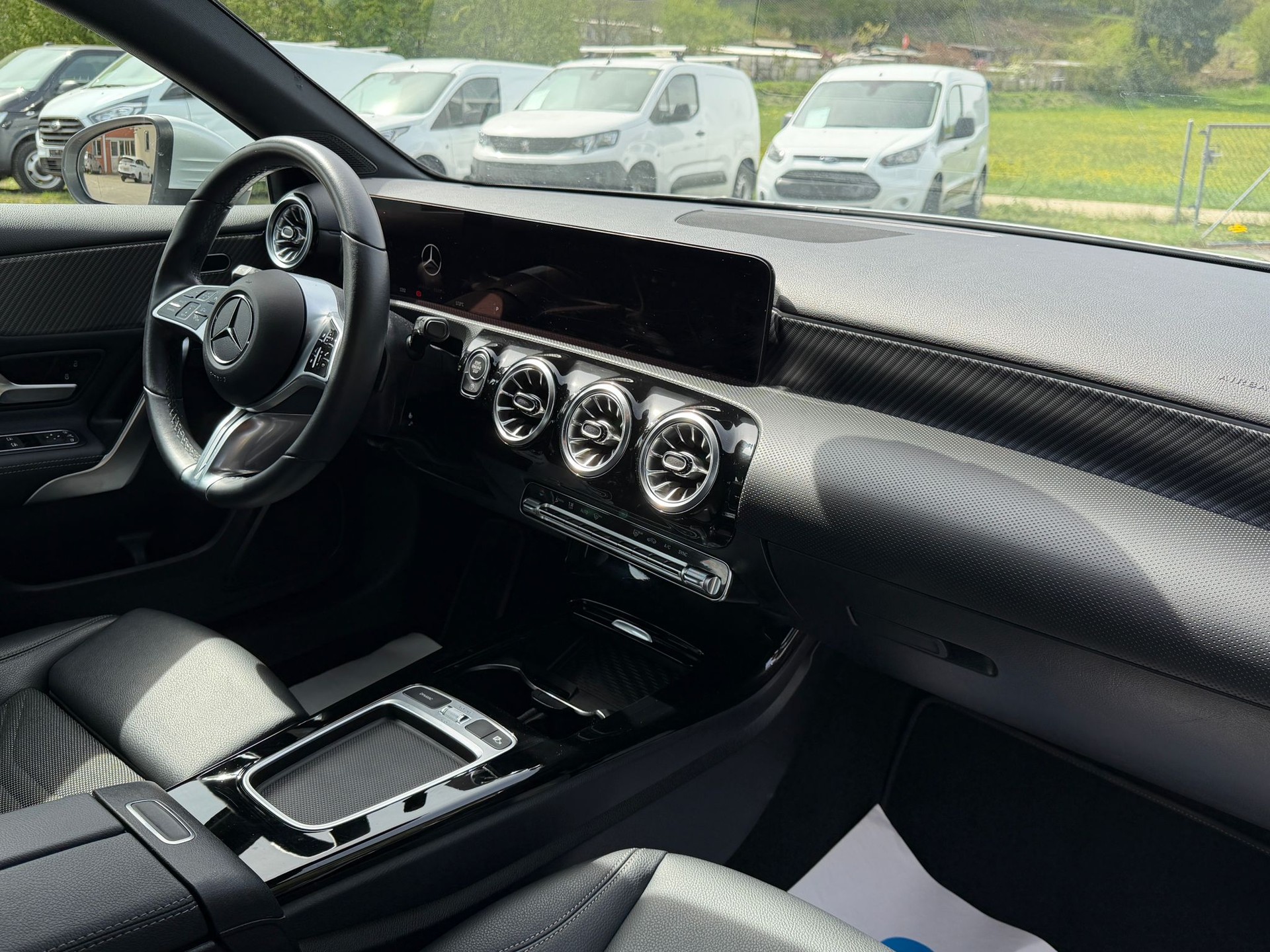MERCEDES-BENZ A 200 Progressive 7G-DCT-image-11