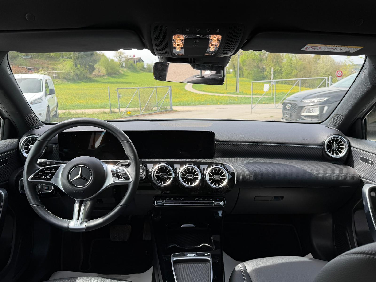 MERCEDES-BENZ A 200 Progressive 7G-DCT-image-10