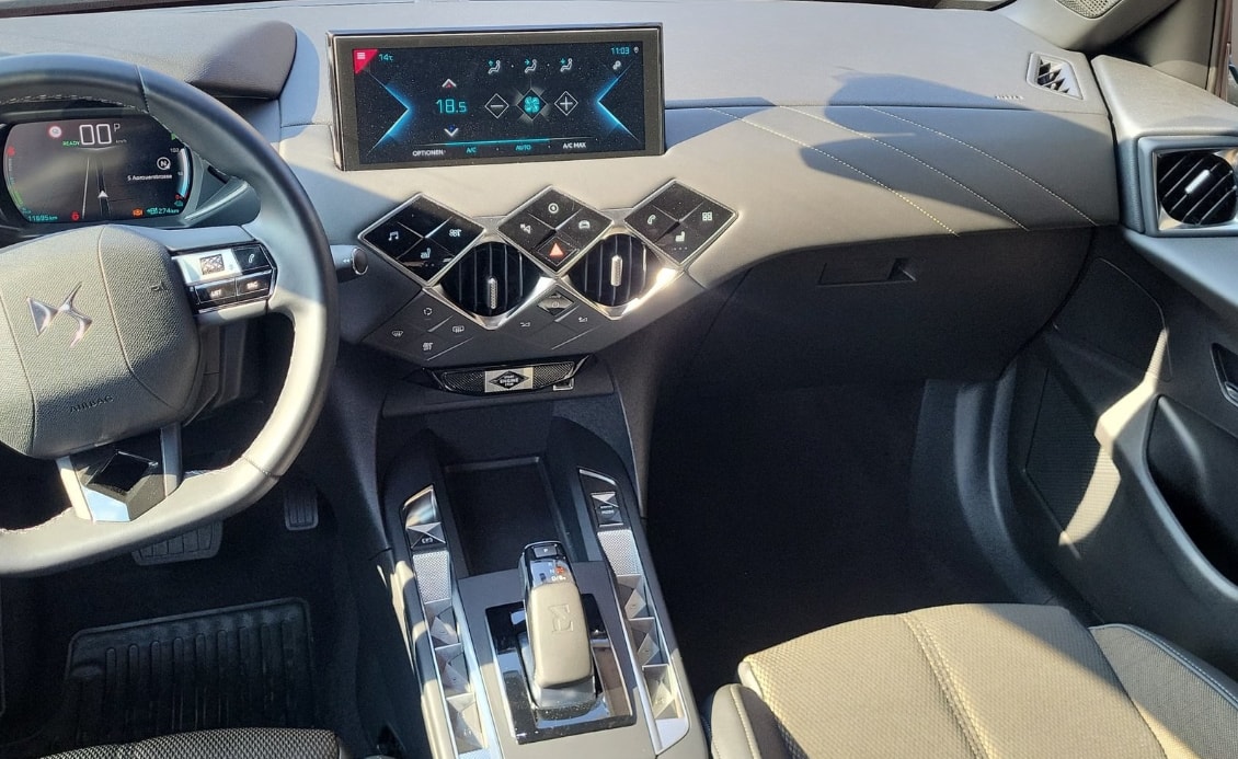 DS AUTOMOBILES DS 3 Crossback E-Tense 136 Club-image-6