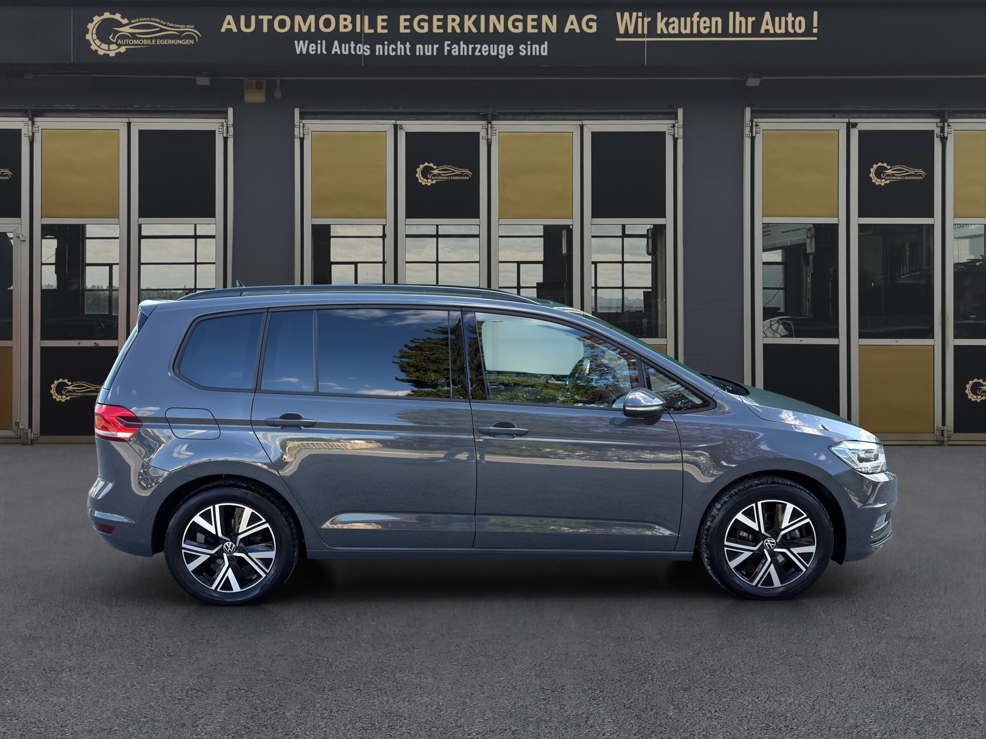 VW Touran 2.0 TDI SCR Comfortline DSG-image-3