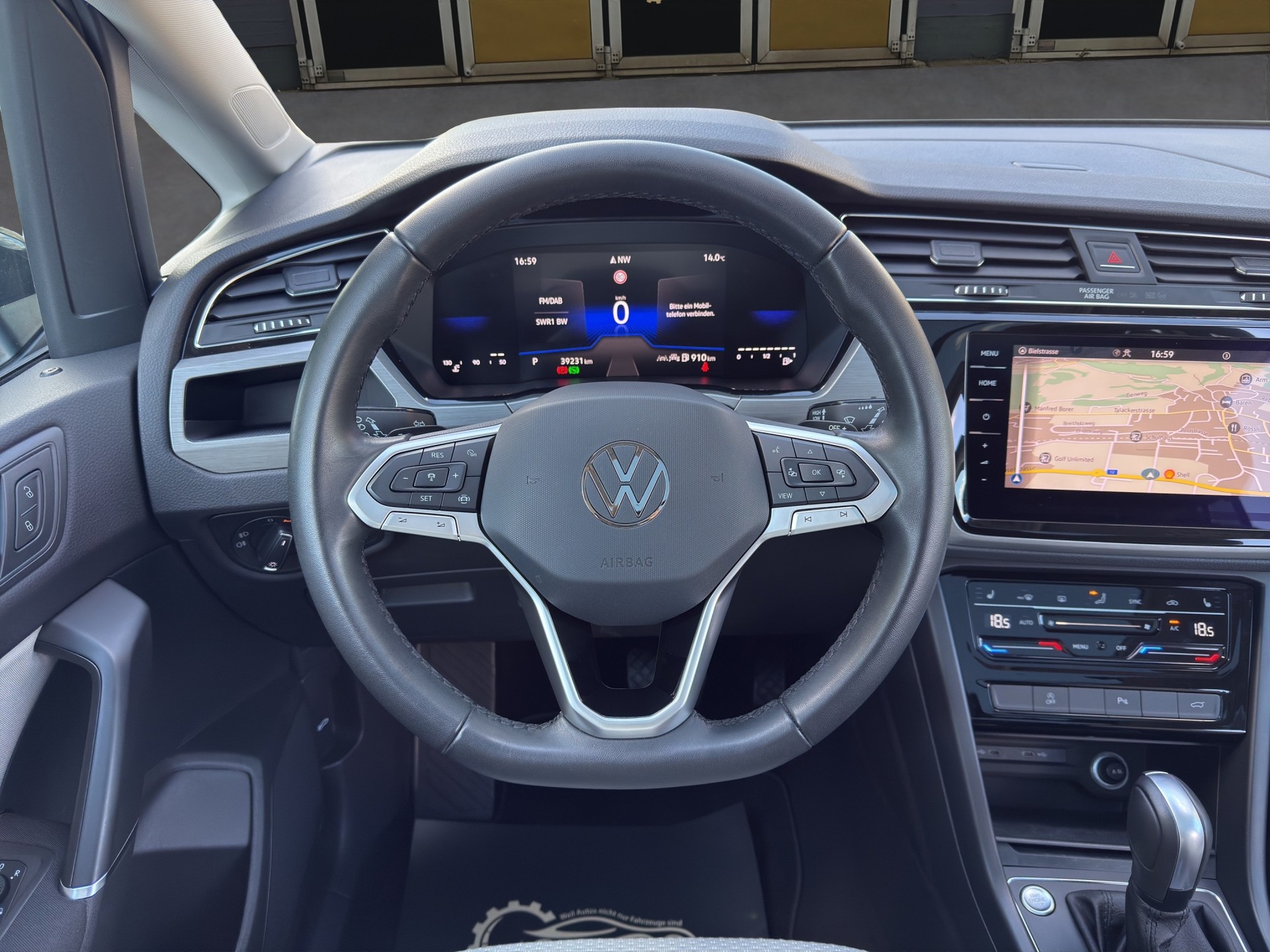 VW Touran 2.0 TDI SCR Comfortline DSG-image-11