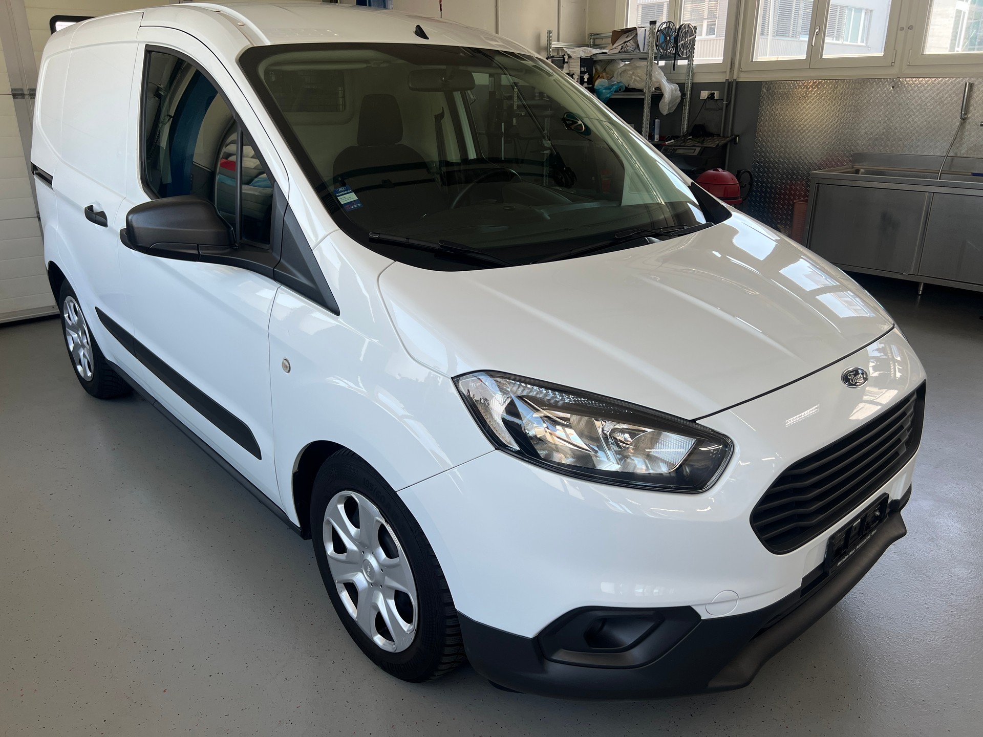FORD Transit Courier Van 1.5 TDCi Trend-image-1