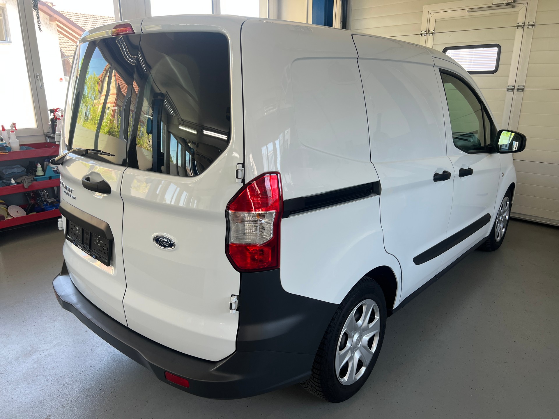 FORD Transit Courier Van 1.5 TDCi Trend-image-3
