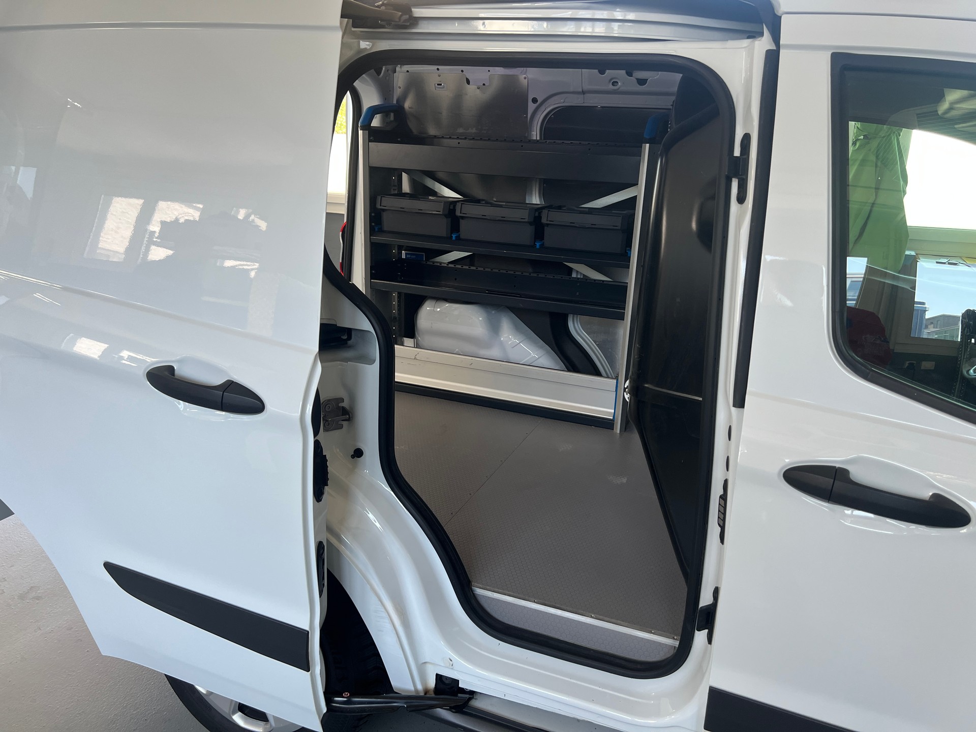 FORD Transit Courier Van 1.5 TDCi Trend-image-9