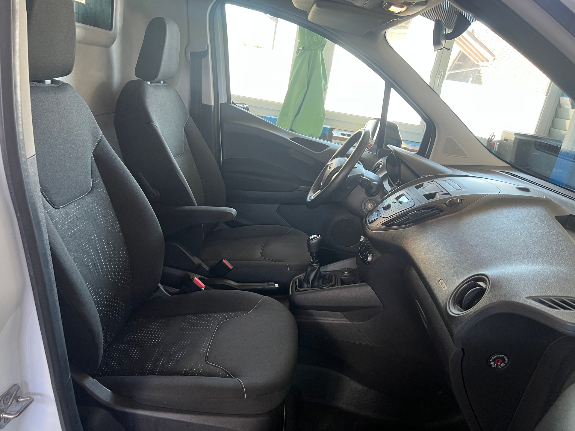 FORD Transit Courier Van 1.5 TDCi Trend-image-5