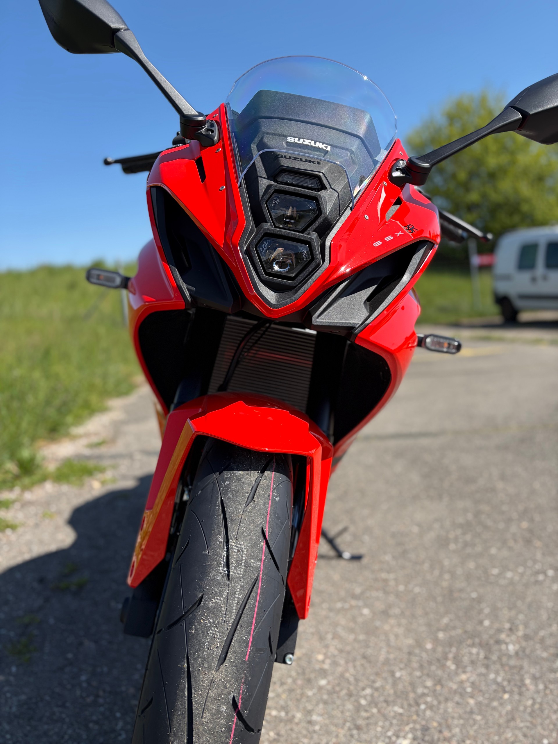 SUZUKI GSX 8 R-image-2