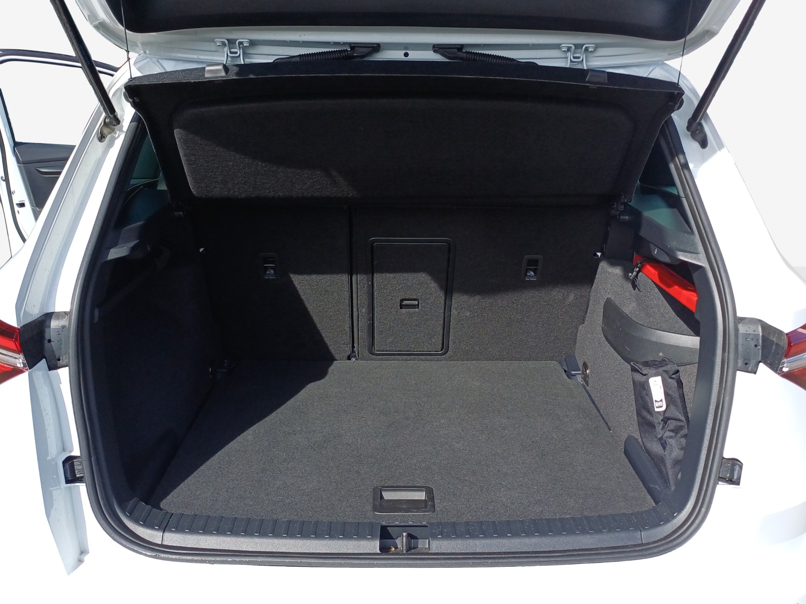 SKODA Karoq 2.0 TSI SportLine 4x4 DSG-image-12
