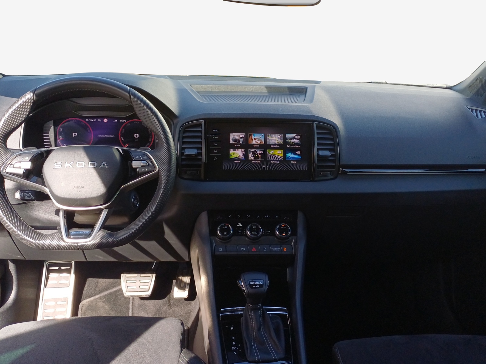 SKODA Karoq 2.0 TSI SportLine 4x4 DSG-image-8