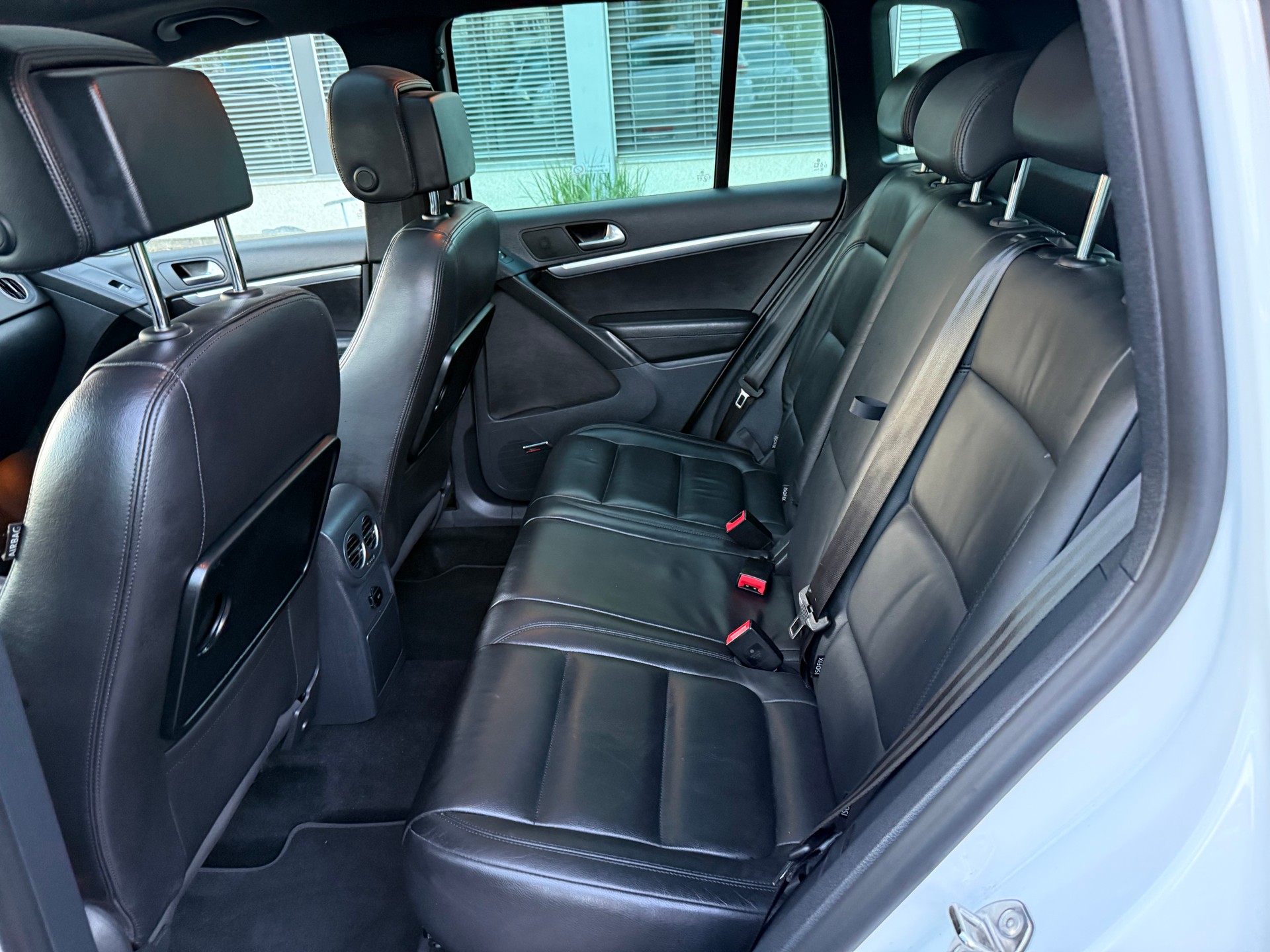 VW Tiguan 2.0 TSI Sport&Style 4Motion DSG-image-9