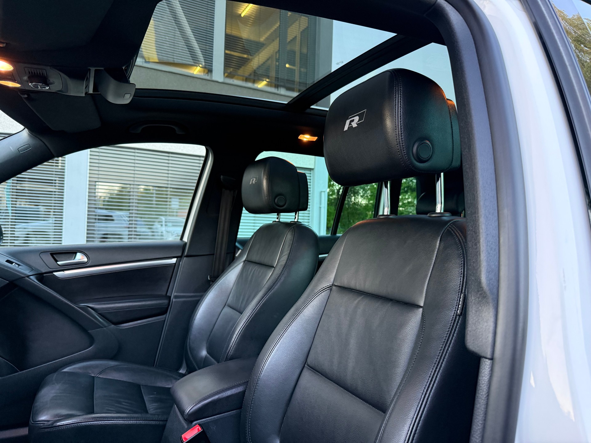VW Tiguan 2.0 TSI Sport&Style 4Motion DSG-image-10