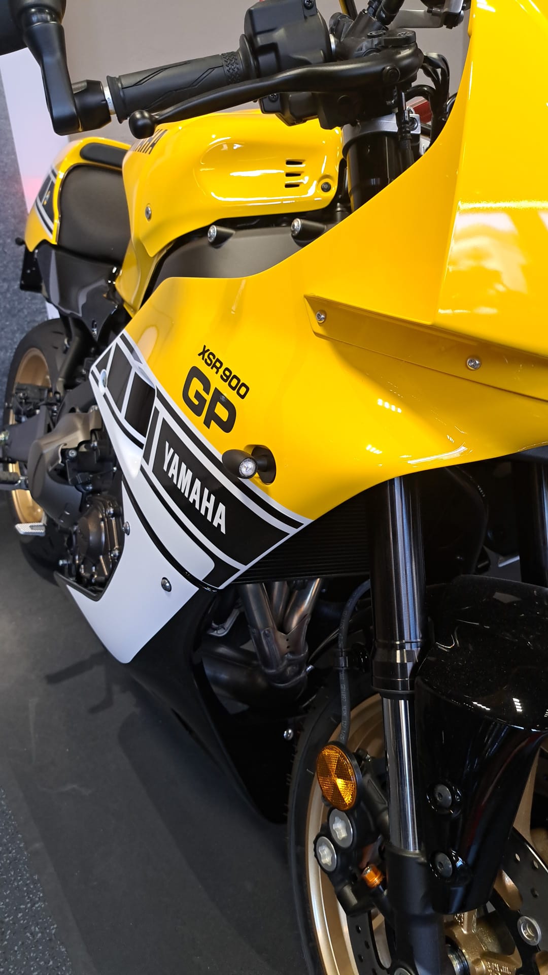YAMAHA XSR 900 GP-image-5