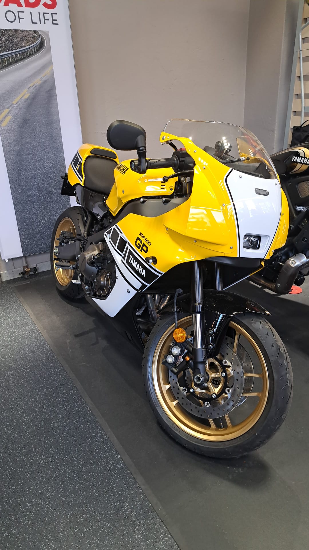 YAMAHA XSR 900 GP