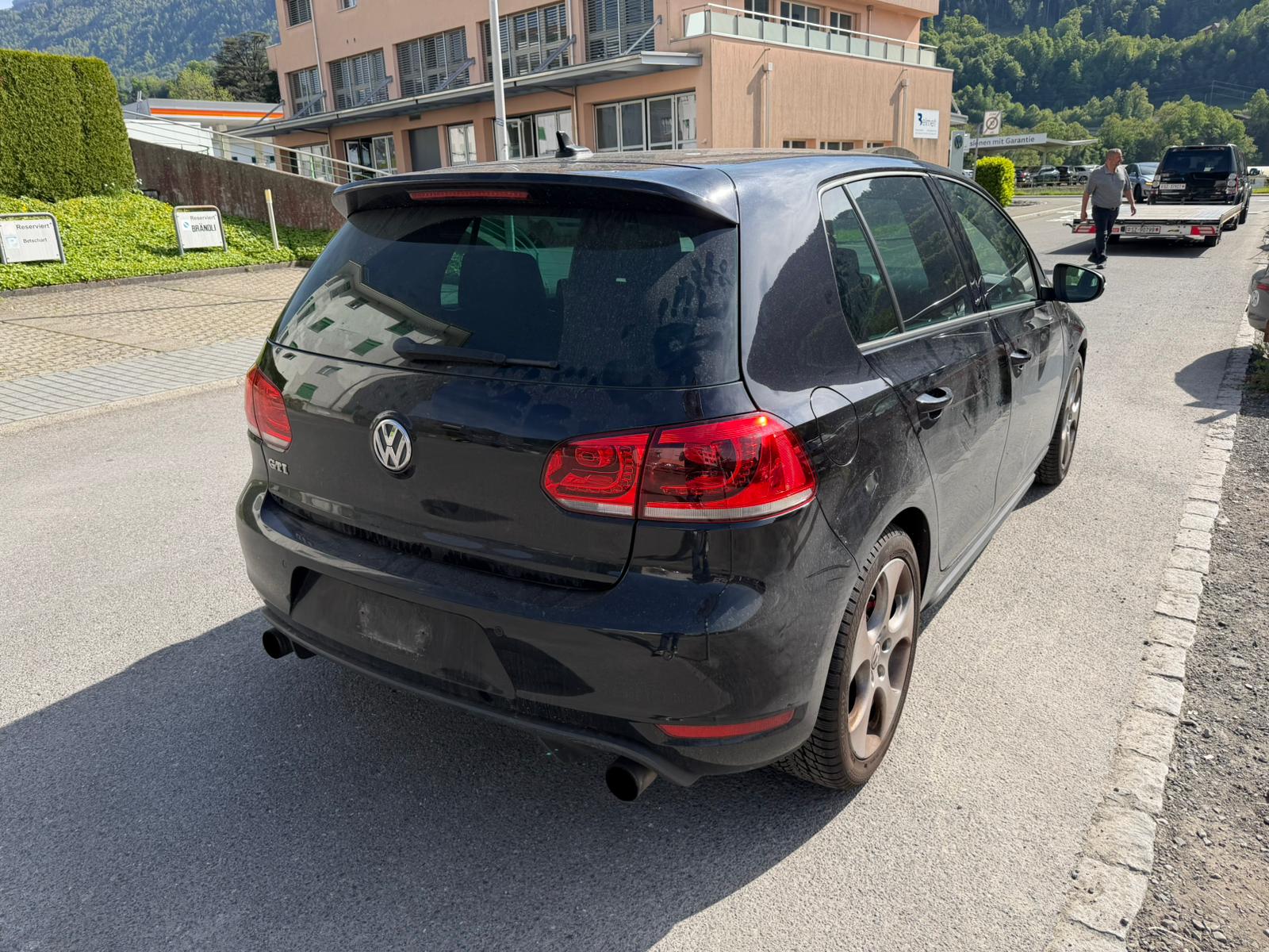 VW Golf 2.0 TSI GTI-image-2