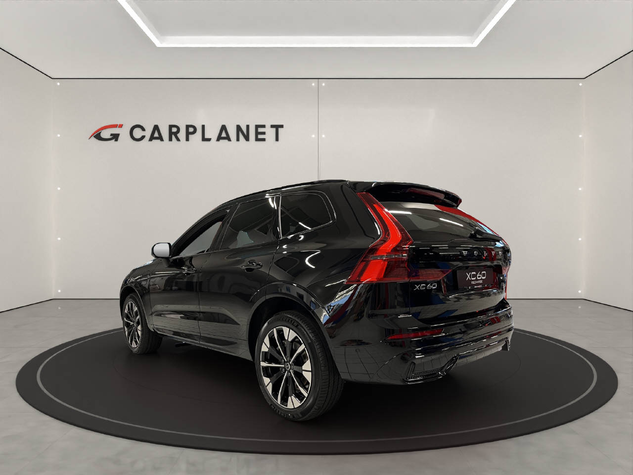 VOLVO XC60 2.0 T6 TE Plus Dark eAWD-image-3